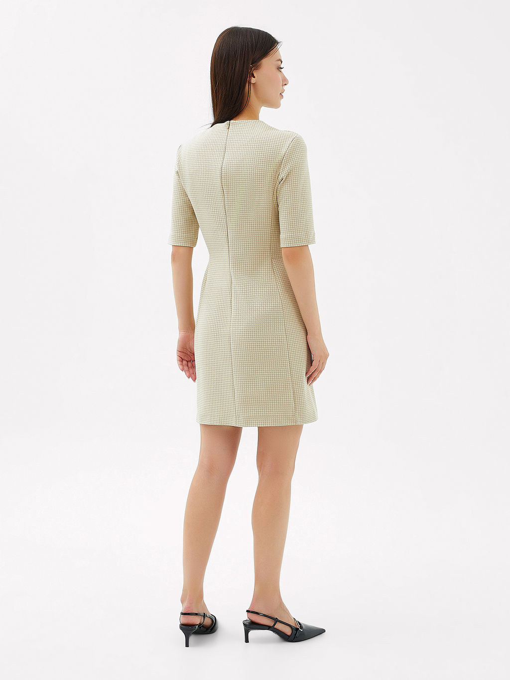 Платье женское коричневое с паттерном лапка кофейная лапка 152548 - Mark formelle фото 3