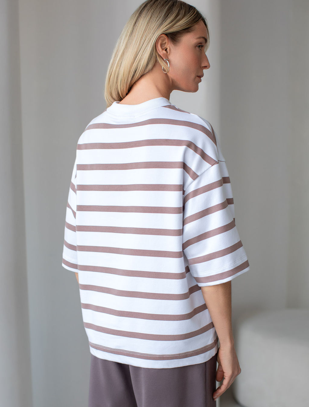 Свободная футболка из хлопкового футера-двухнитки - Vilatte фото 4