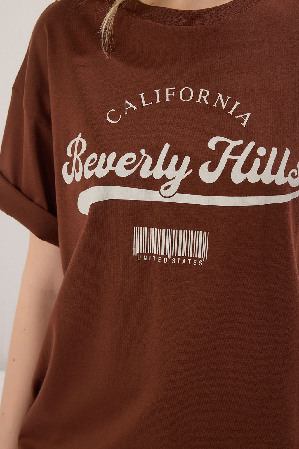 TRENDYOLMILLA Kahverengi Oversize/Genis Kal?p Bask?l? Orme T-Shirt TWOSS25TS00121  фото 14