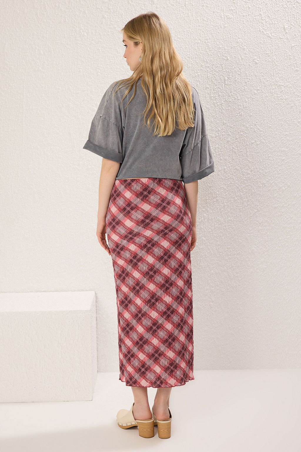 TRENDYOLMILLA Cok Renkli Dokulu Ekoseli Kumas Bask?l? Maxi Esnek Orme Etek TWOSS25ET00115 фото 4