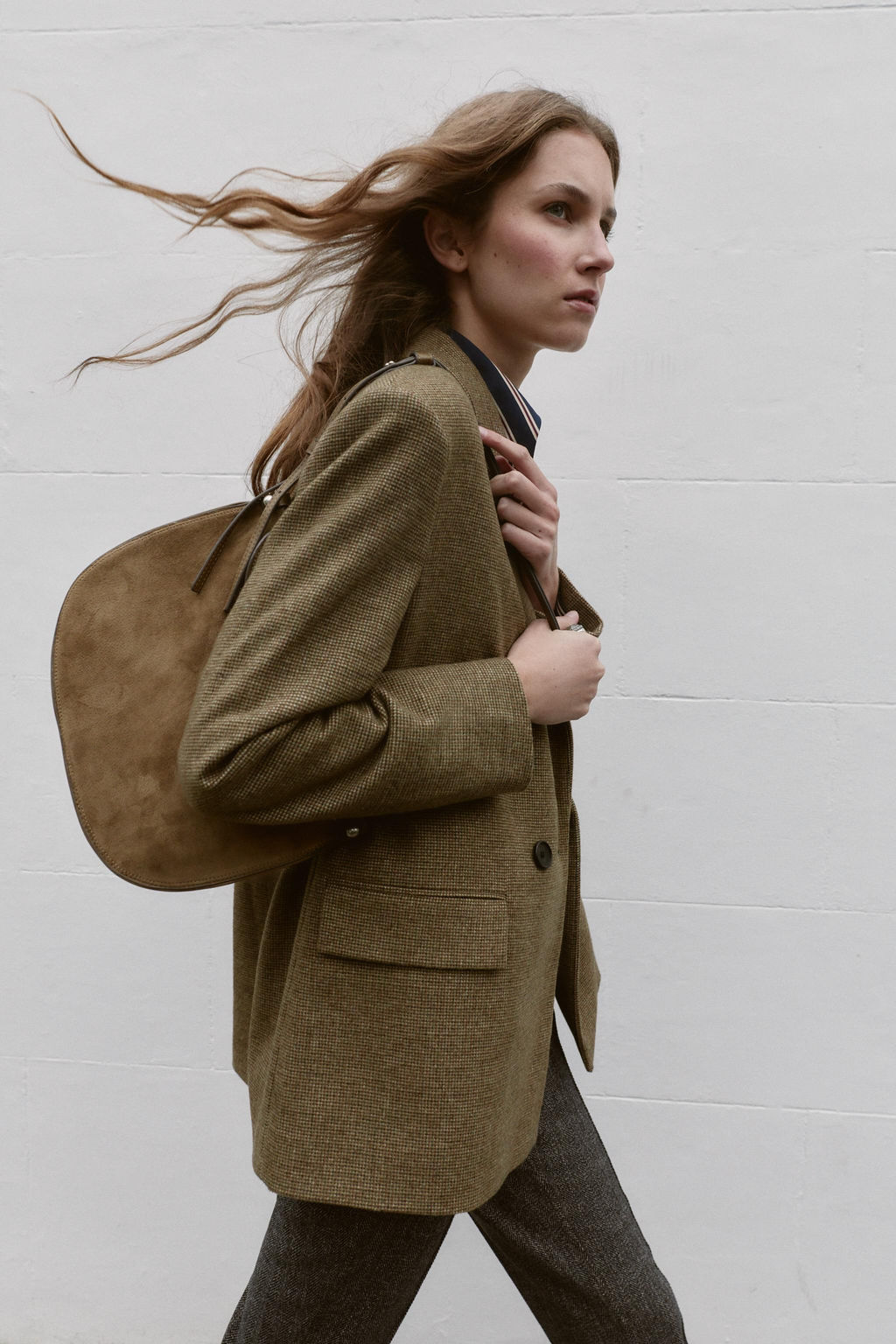 LEATHER FLAP HANDBAG