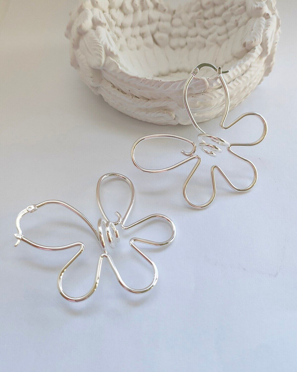 Стильные серьги