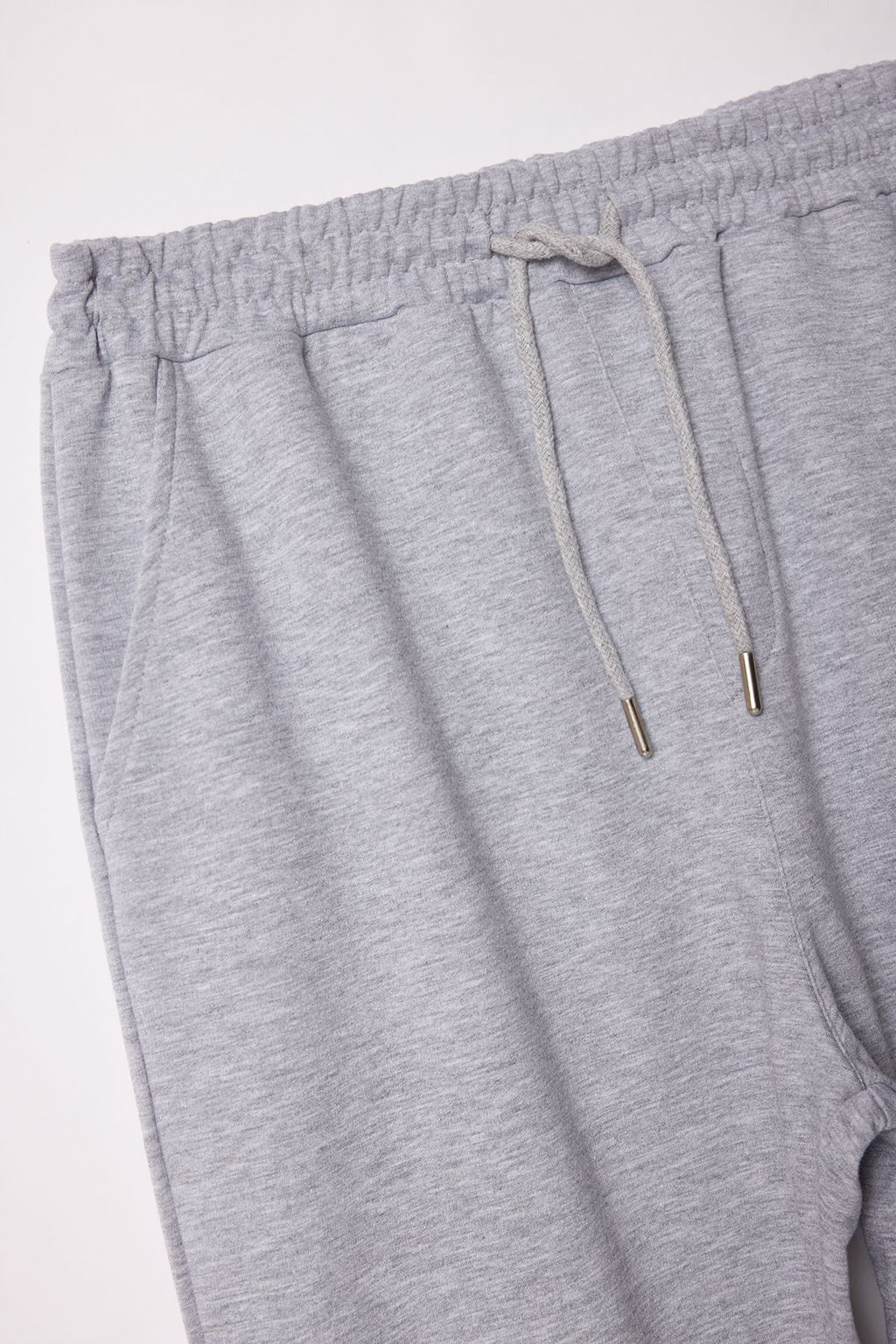 TRENDYOL MAN Gri Melanj Oversize/Genis Kesim Lastik Paca Kelebek Bask?l? Esofman Alt? TMNSS25EA00006 - Trendyolmilla фото 9