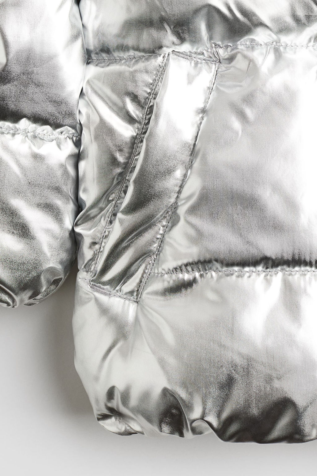 Chaqueta acolchada con brillo - H&m фото 3