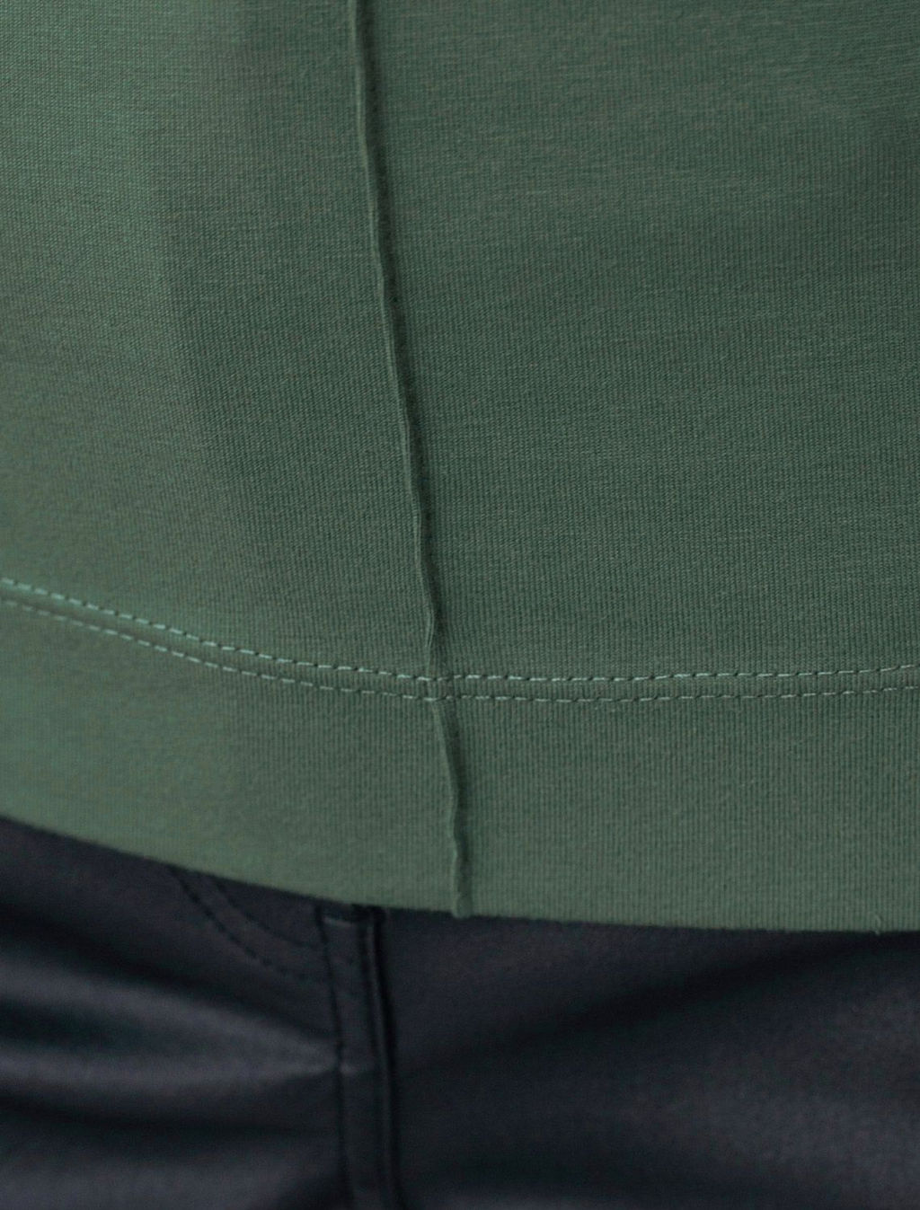 Джемпер с цельнокроеным воротом из премиального хлопка