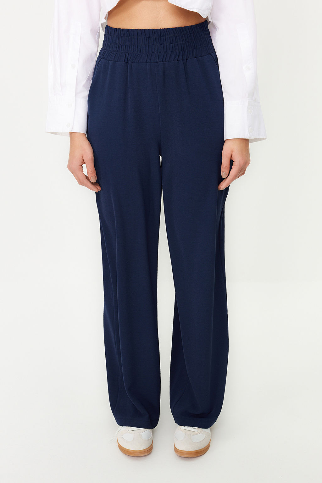 Lacivert Wide Leg/Genis Paca Beli Lastikli Dokuma Pantolon TWOSS22PL00024
