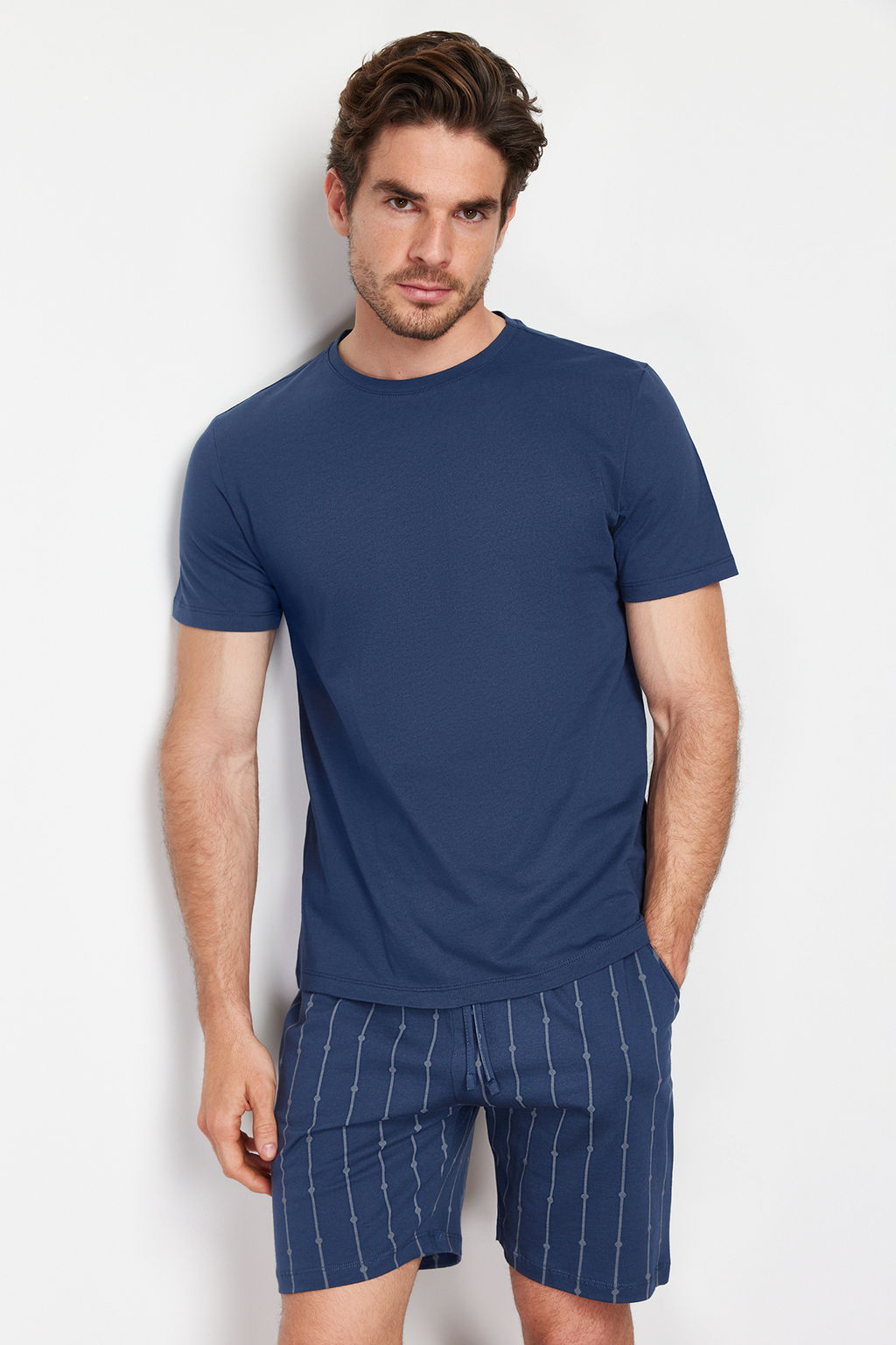 TRENDYOL MAN Lacivert Bask?l? Regular Fit Orme Sortlu Pijama Tak?m? TMNSS24PT00025 - Trendyolmilla фото 2