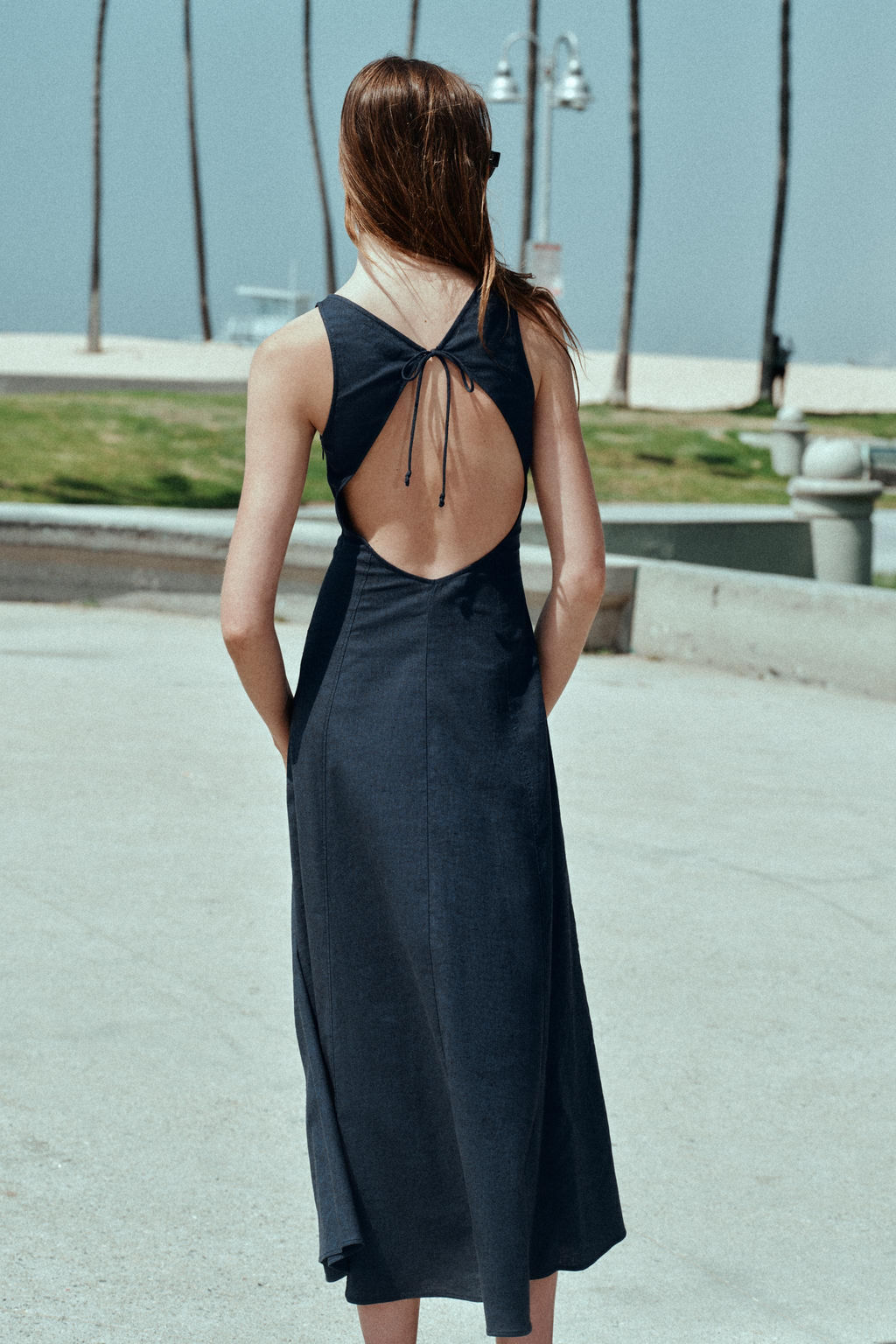 VESTIDO MIDI CON LINO ESPALDA DESCUBIERTA / Azul - Zara фото 5