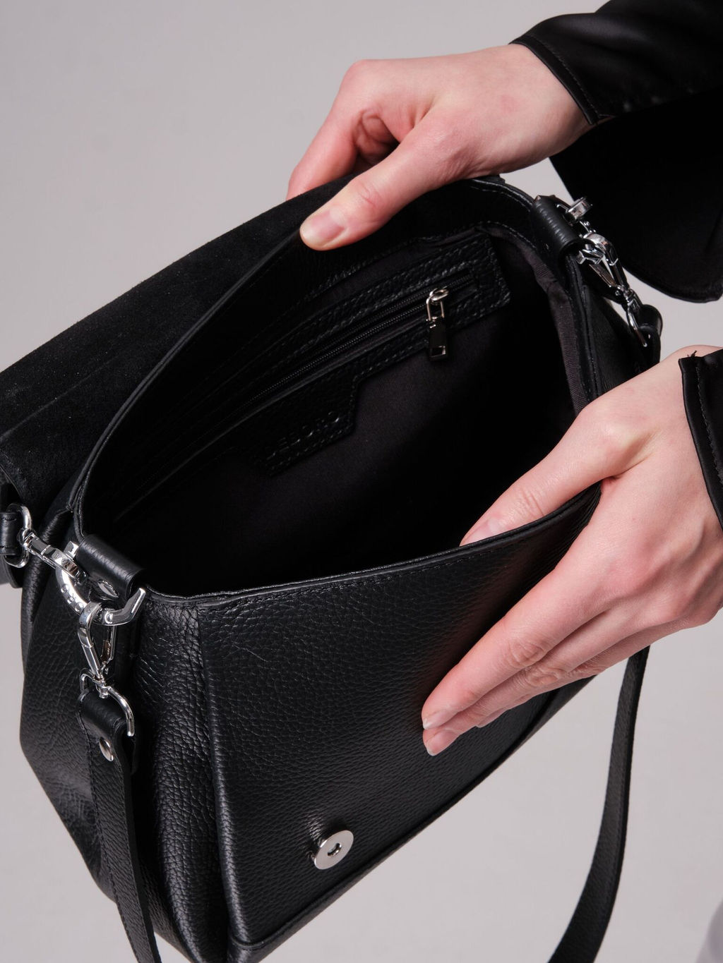 Сумка кожаная сэтчел Deboro 30923 черная