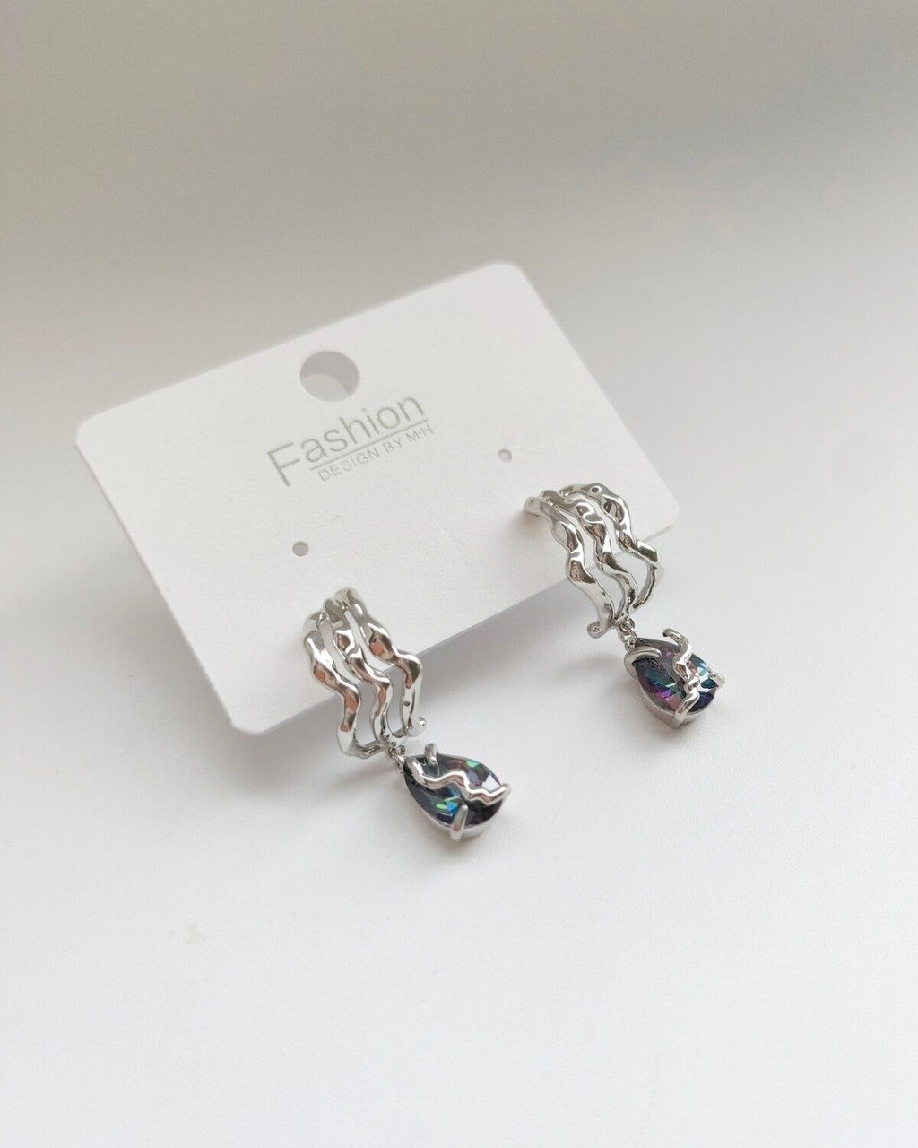 Стильные серьги