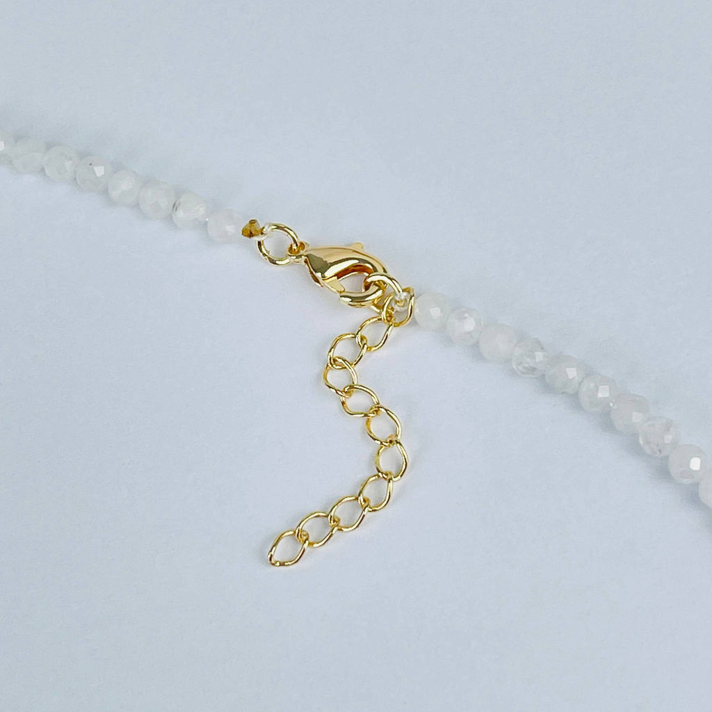 Бусы из Лунного камня