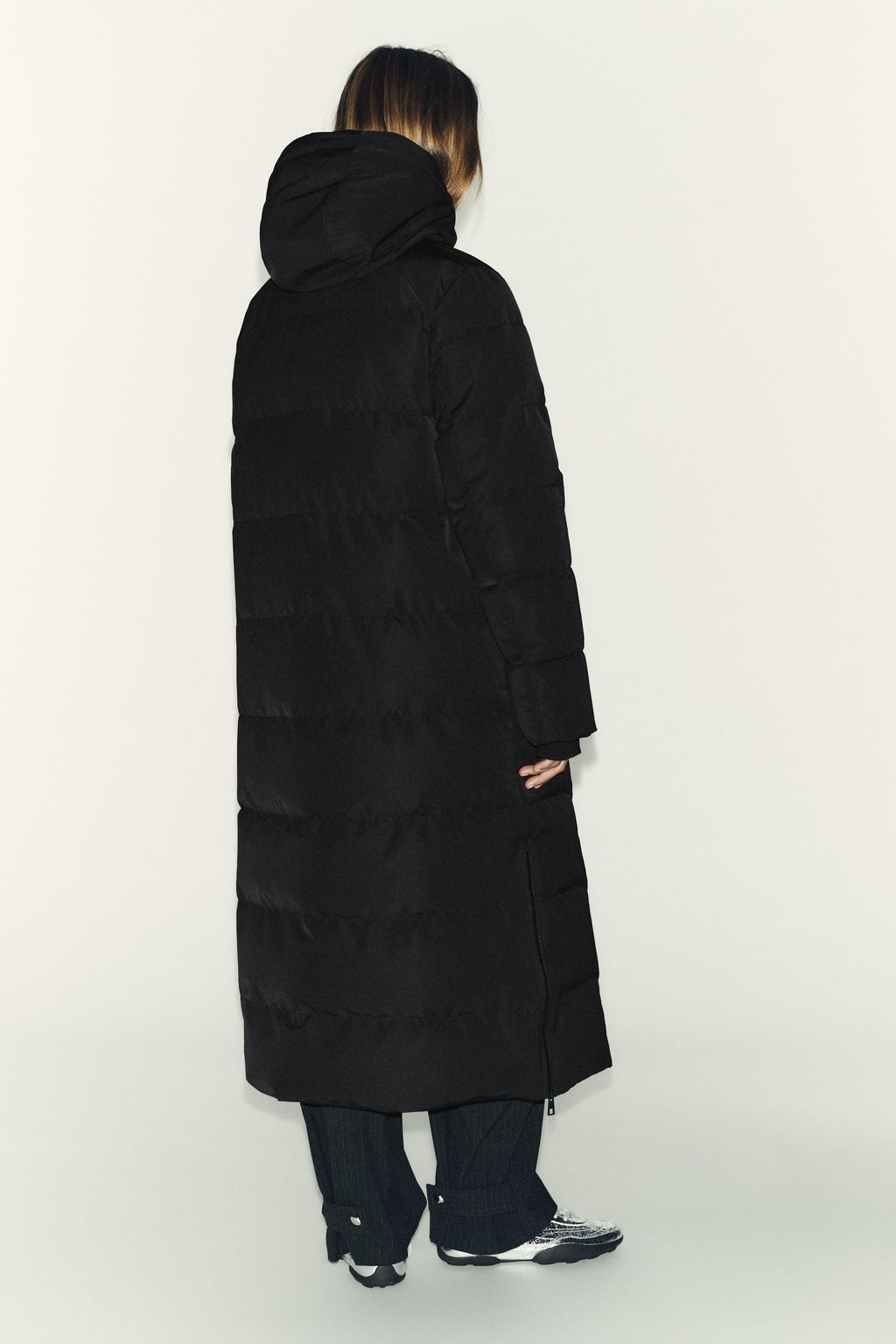 ANORAK ACOLCHADO EXTRA LARGO 60% PLUM?N 40% PLUMA CAPUCHA WATER REPELLENT WINDPROOF / Negro - Zara фото 8