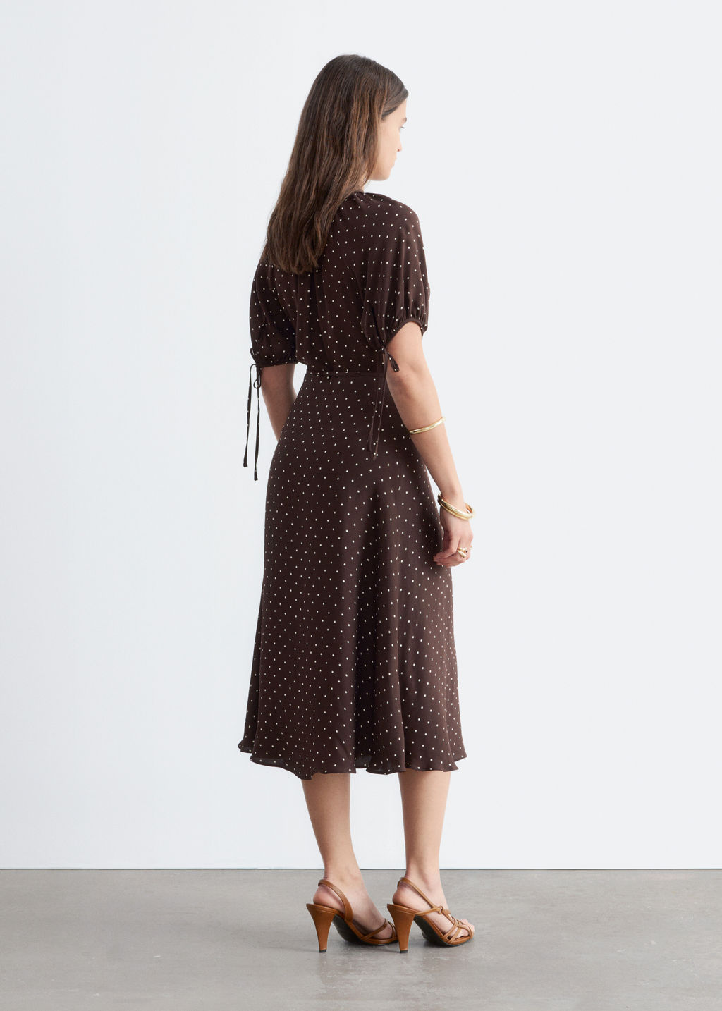 Vestido midi con cintur?n de lazo - H&m фото 9