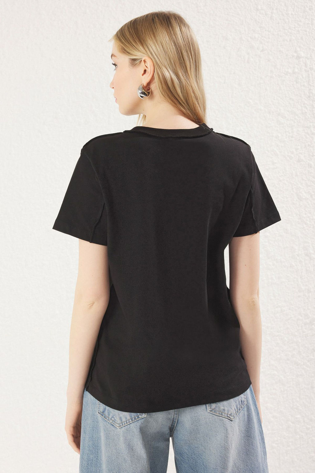 TRENDYOLMILLA Haki %100 Pamuk Dikis Detayl? Regular/Normal Kal?p Orme T-Shirt TWOSS25TS00135 фото 5