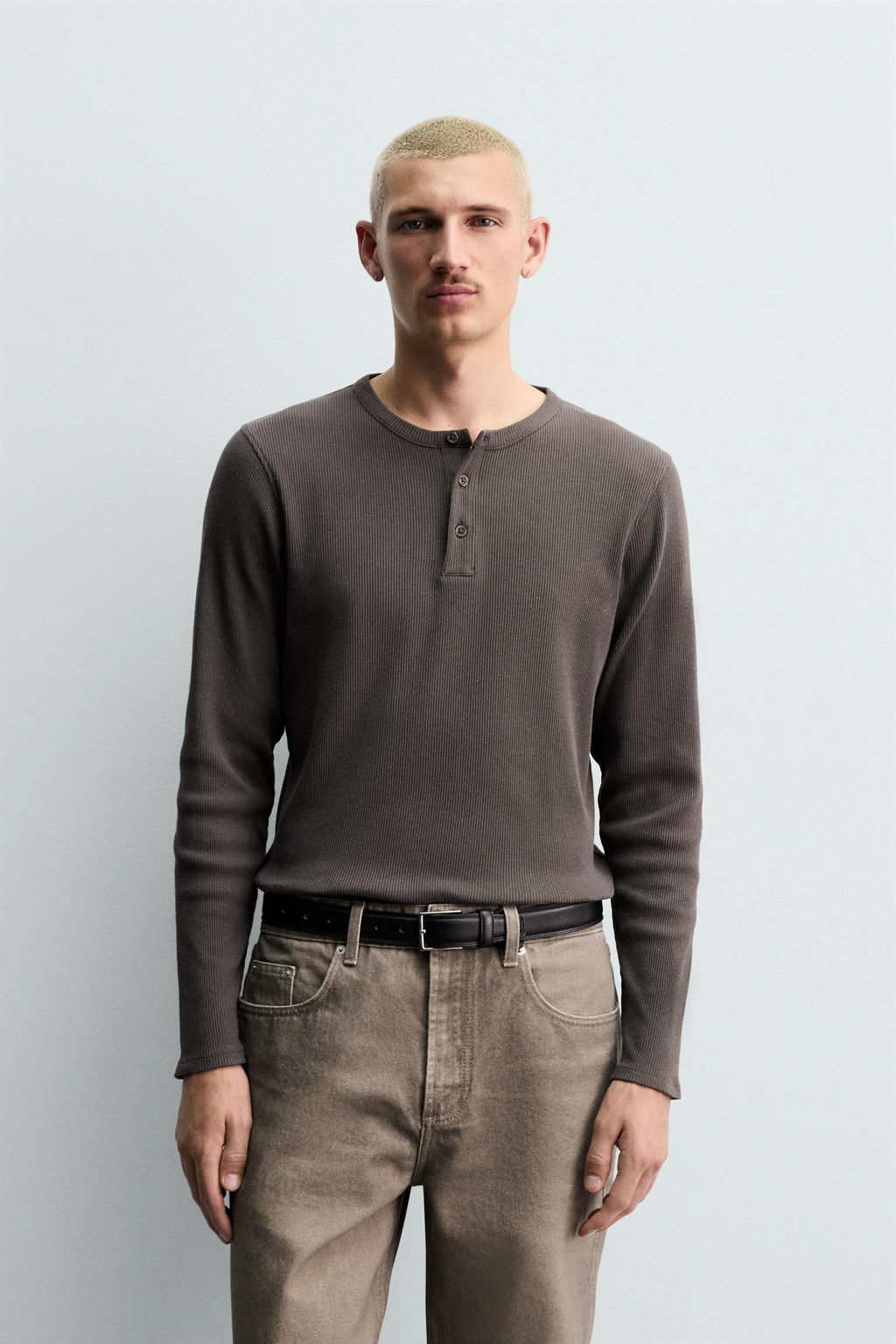 COTTON - HEMP BUTTON-NECK T-SHIRT - Zara фото 2