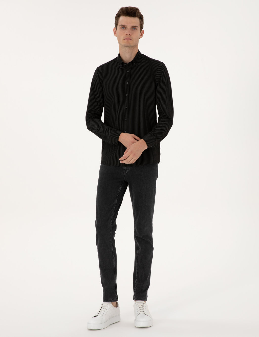 Siyah _izgi Bask_l_ Slim Fit Uzun Kollu G_mlek