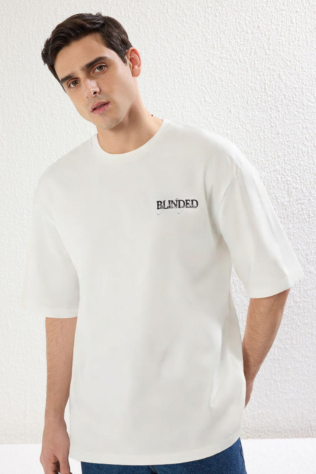 TRENDYOL MAN Siyah Oversize/Genis Kesim %100 Pamuklu Bask?l? T-Shirt TMNSS25TS00118 - Trendyolmilla фото 2