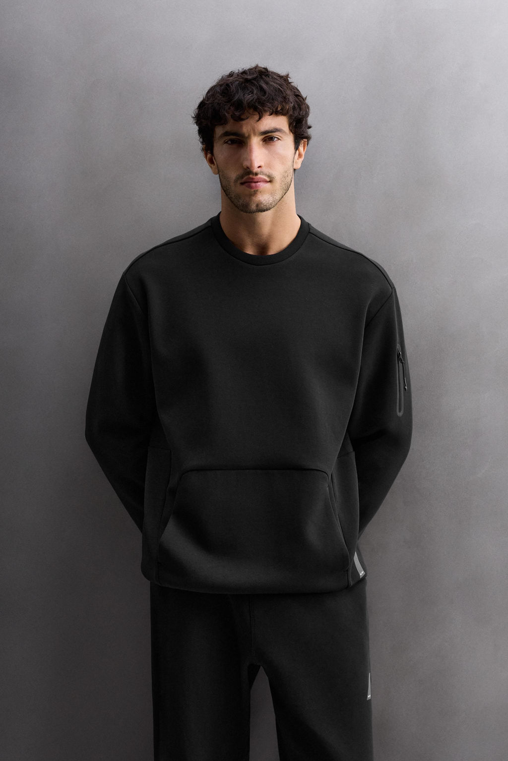 TECHNICAL CREW NECK SWEATSHIRT - Zara фото 2