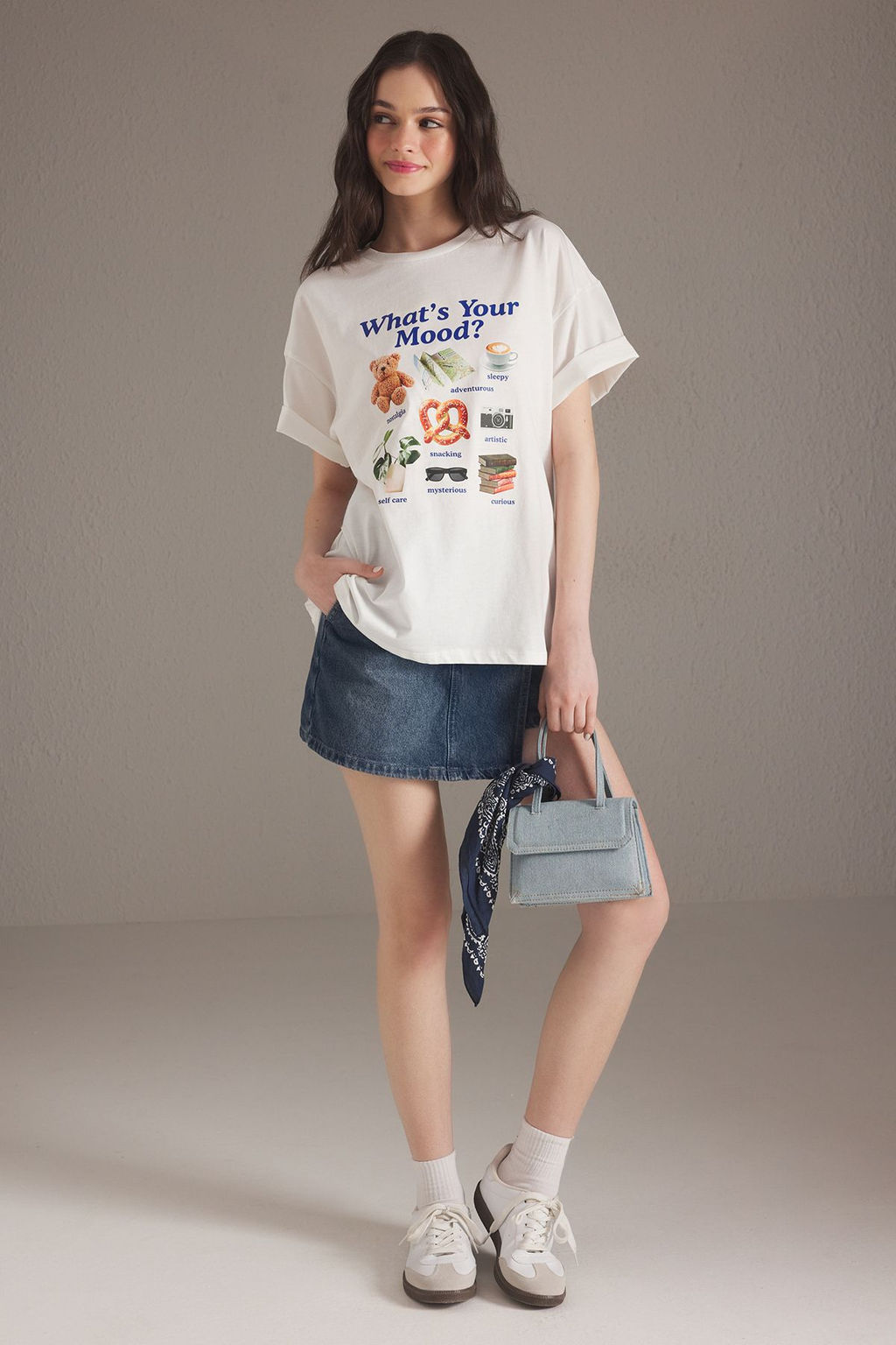 TRENDYOLMILLA Ekru %100 Pamuk Oversize/Genis Kal?p Bask?l? Orme T-Shirt TWOSS25TS00166  фото 2