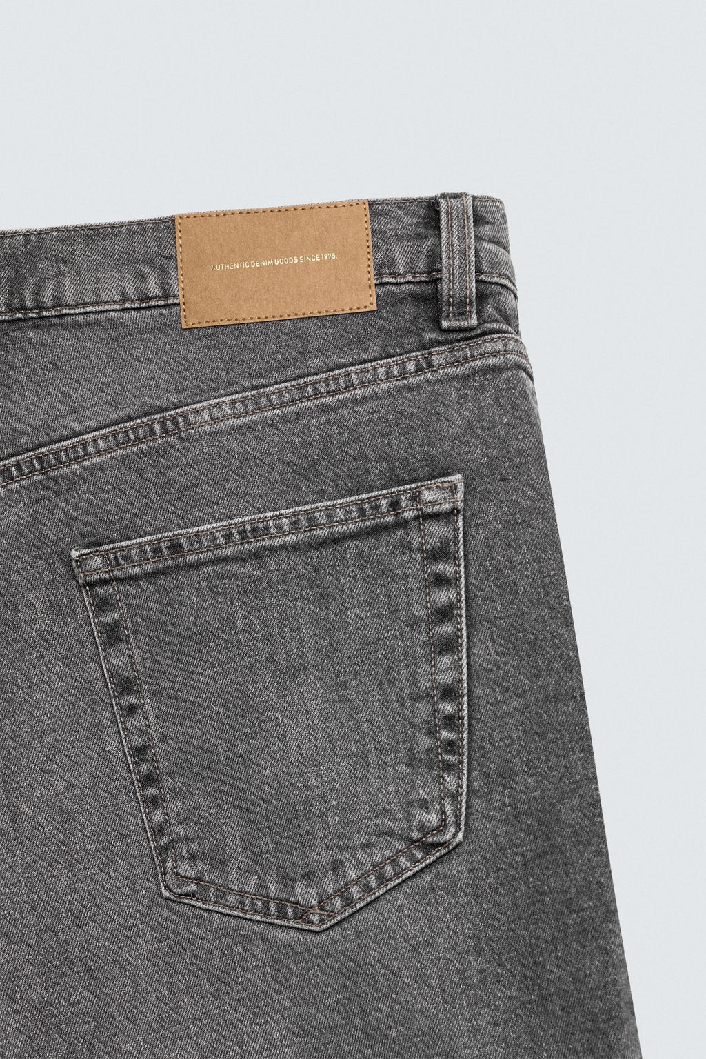 BERMUDA DENIM REGULAR FIT / Gris