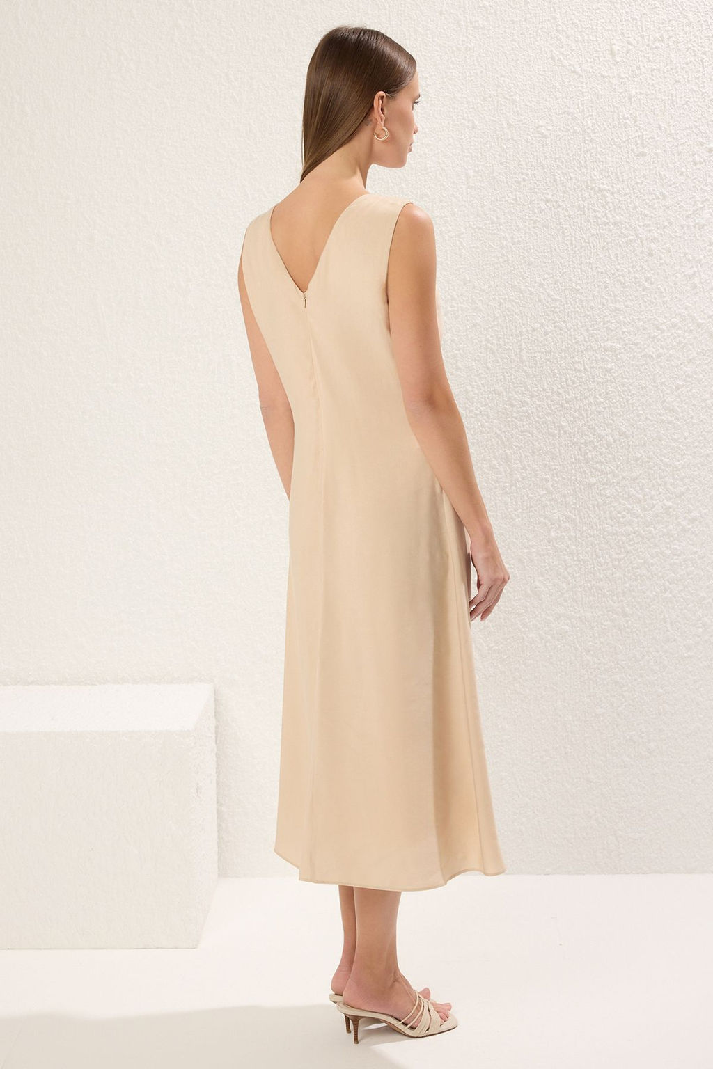 Vizon Duz Kesim Midi Dokuma Elbise TWOSS25EL00288