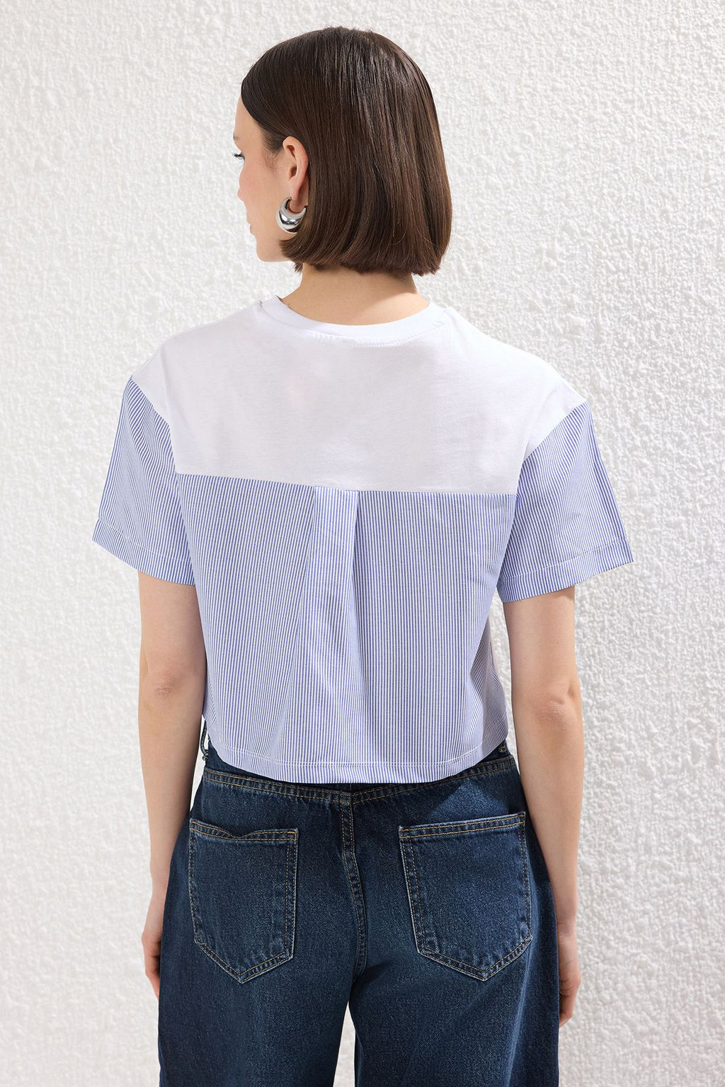 TRENDYOLMILLA Pembe Relaxed/Rahat Kal?p Crop Dokuma Garnili Orme T-Shirt TWOSS25TS00054  фото 8