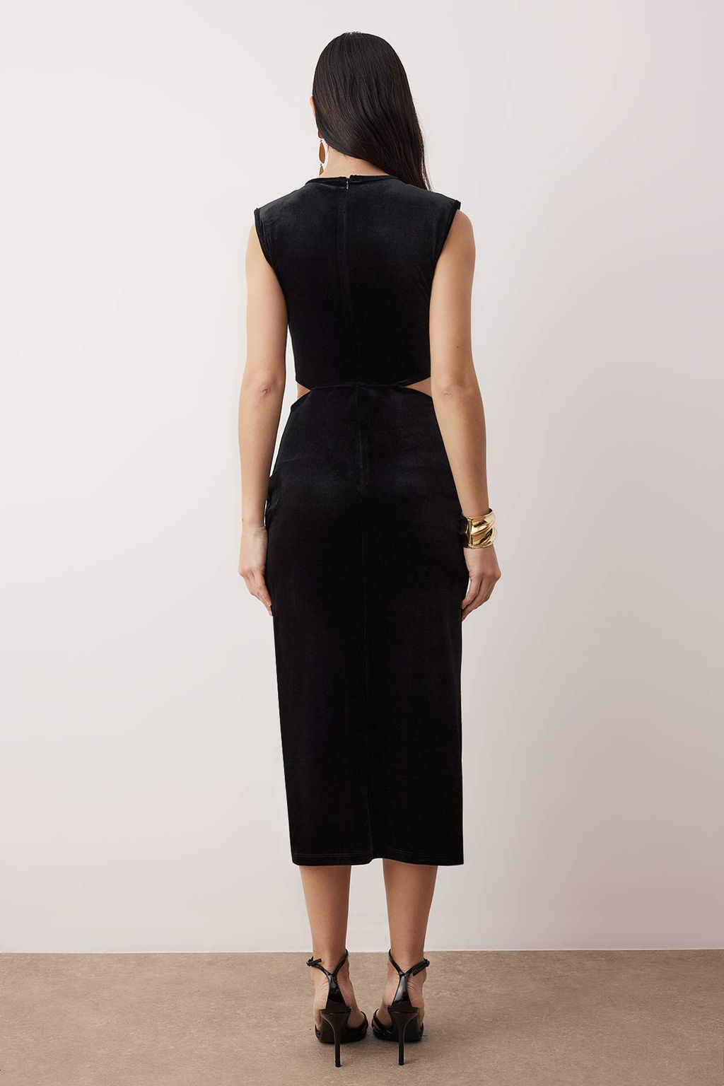 Siyah Aksesuar Detayl? Orme Kadife Maxi Astars?z Elbise TPRAW26EL00092