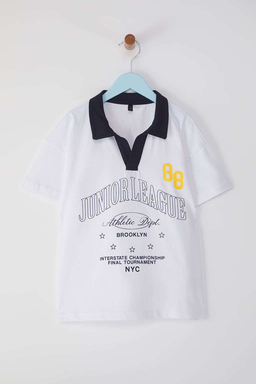 Beyaz Erkek Cocuk %100 Pamuk Slogan Bask?l? Polo Yaka K?sa Kol Orme T-Shirt TKDSS25TS00080