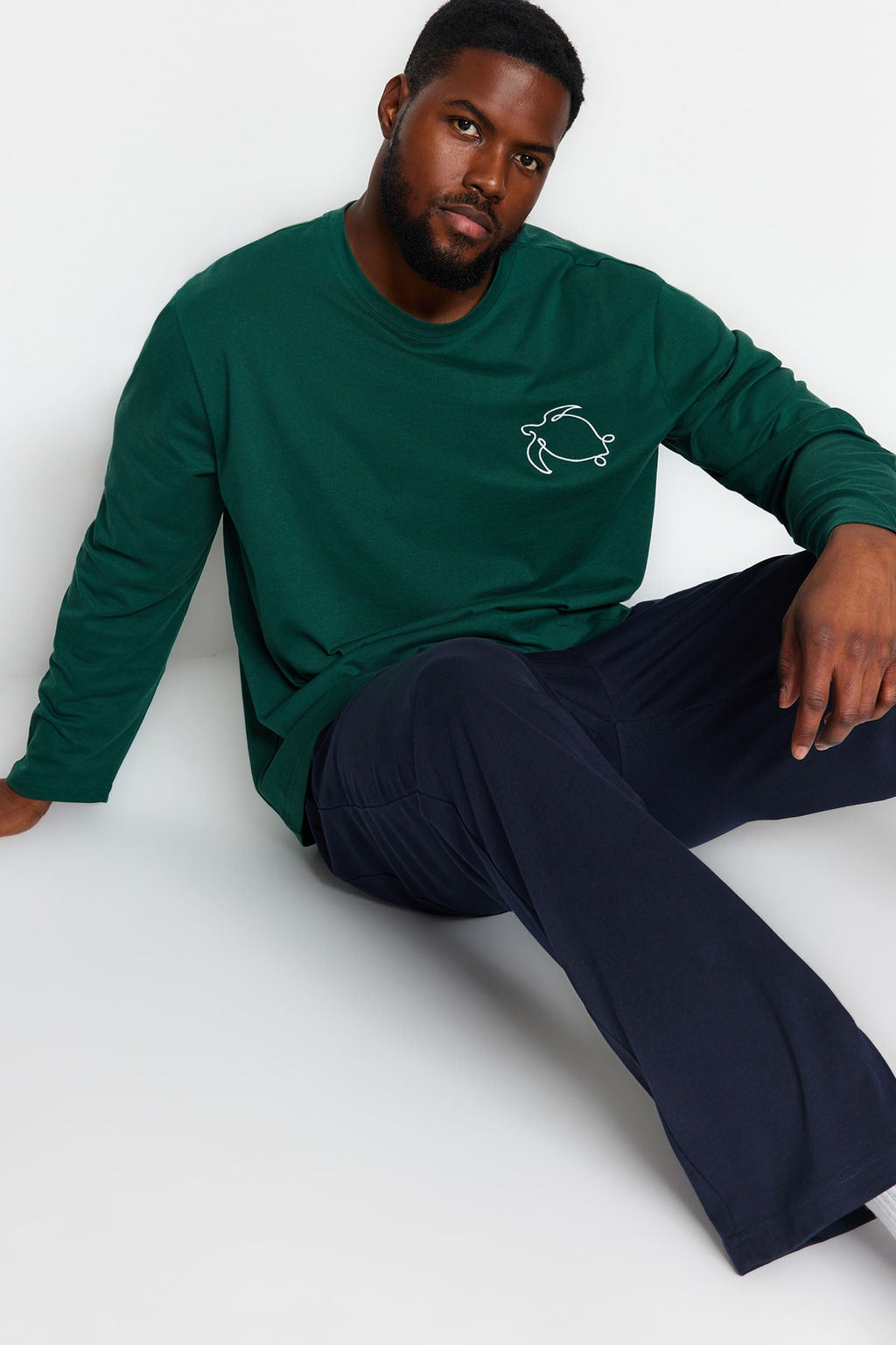 TRENDYOL MAN Yesil %100 Pamuk Regular Fit Nak?sl? Orme Buyuk Beden Pijama Tak?m? TMNAW24AI00004