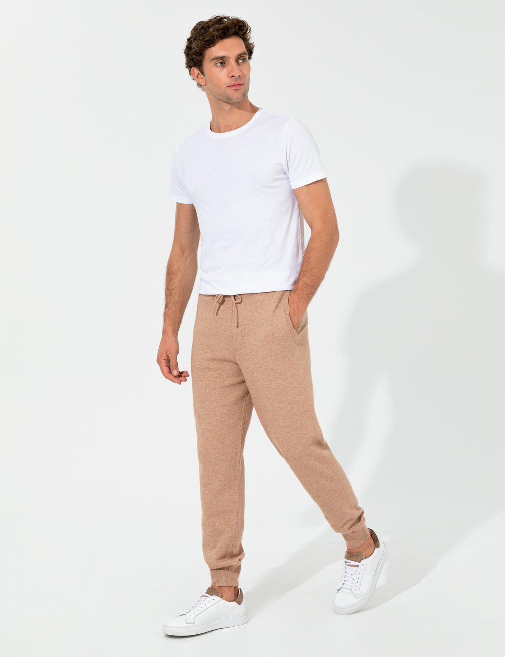 Бежевые зауженные брюки из эластичного трикотажа - Cacharel фото 3