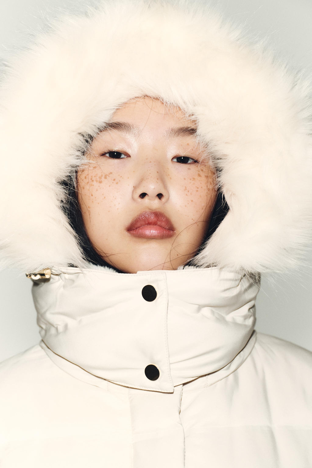 WATER-REPELLENT WINDPROOF HOODED DOWN PUFFER JACKET