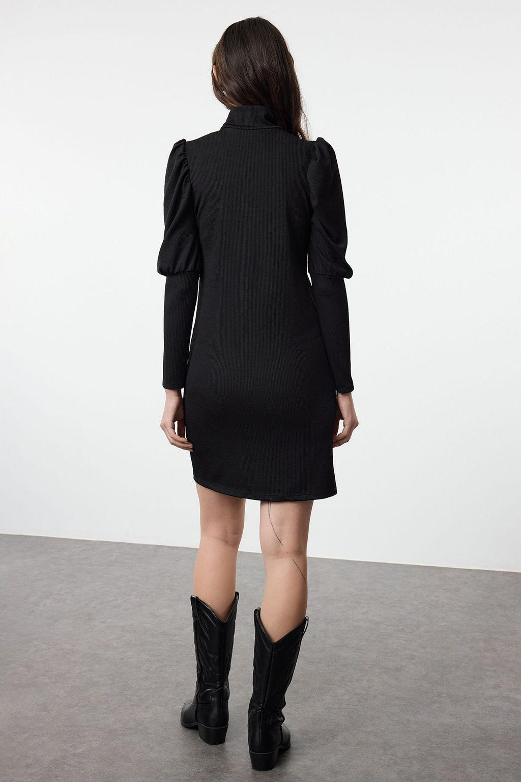 Siyah Fitted/Vucuda Oturan Mini Esnek Orme Elbise TWOAW25EL00357 - Trendyolmilla фото 5