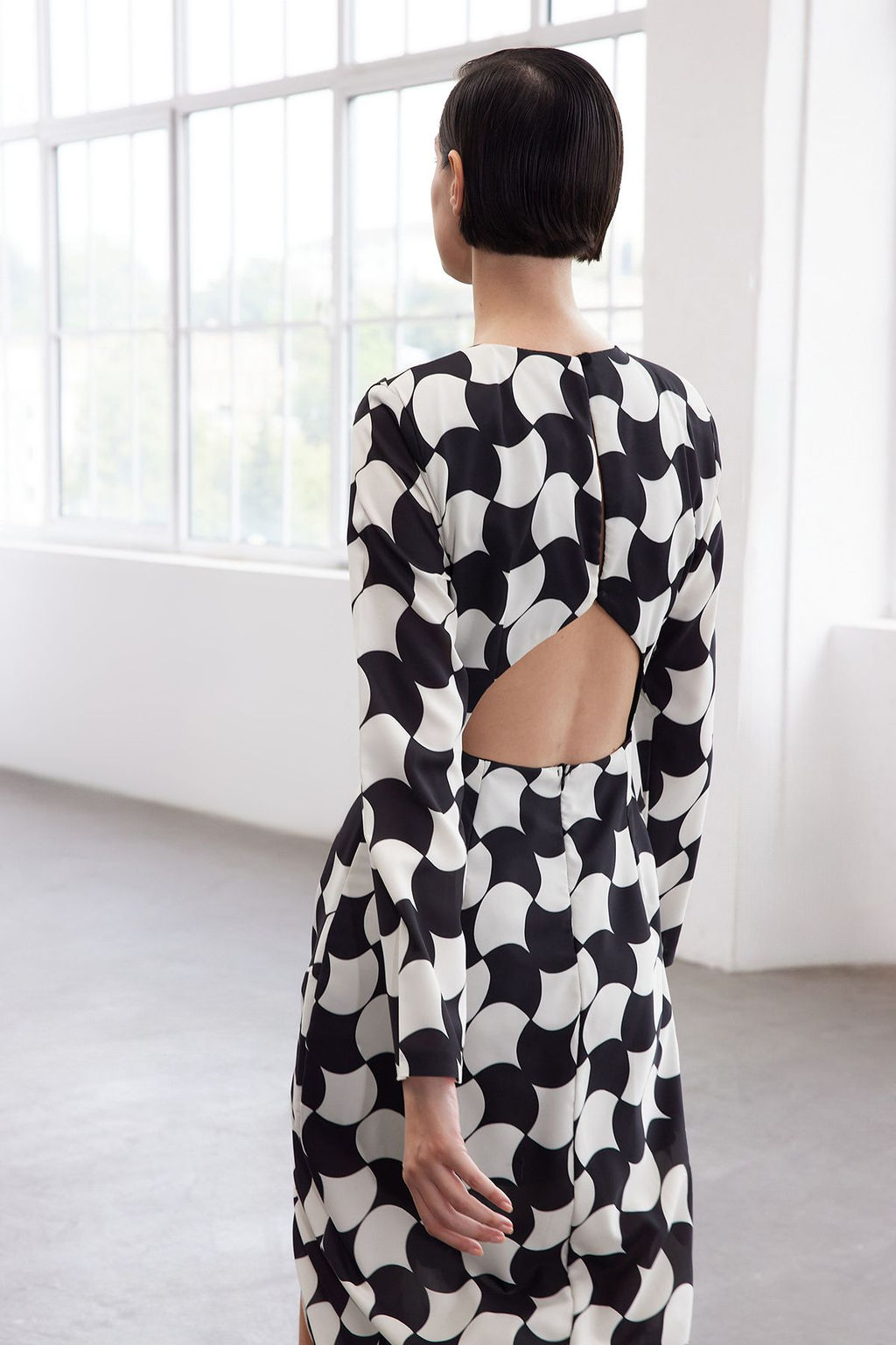 Limited Edition Siyah Geometrik Desenli Duz Kesim Midi Dokuma Elbise TWOAW25EL00290 - Trendyolmilla фото 5