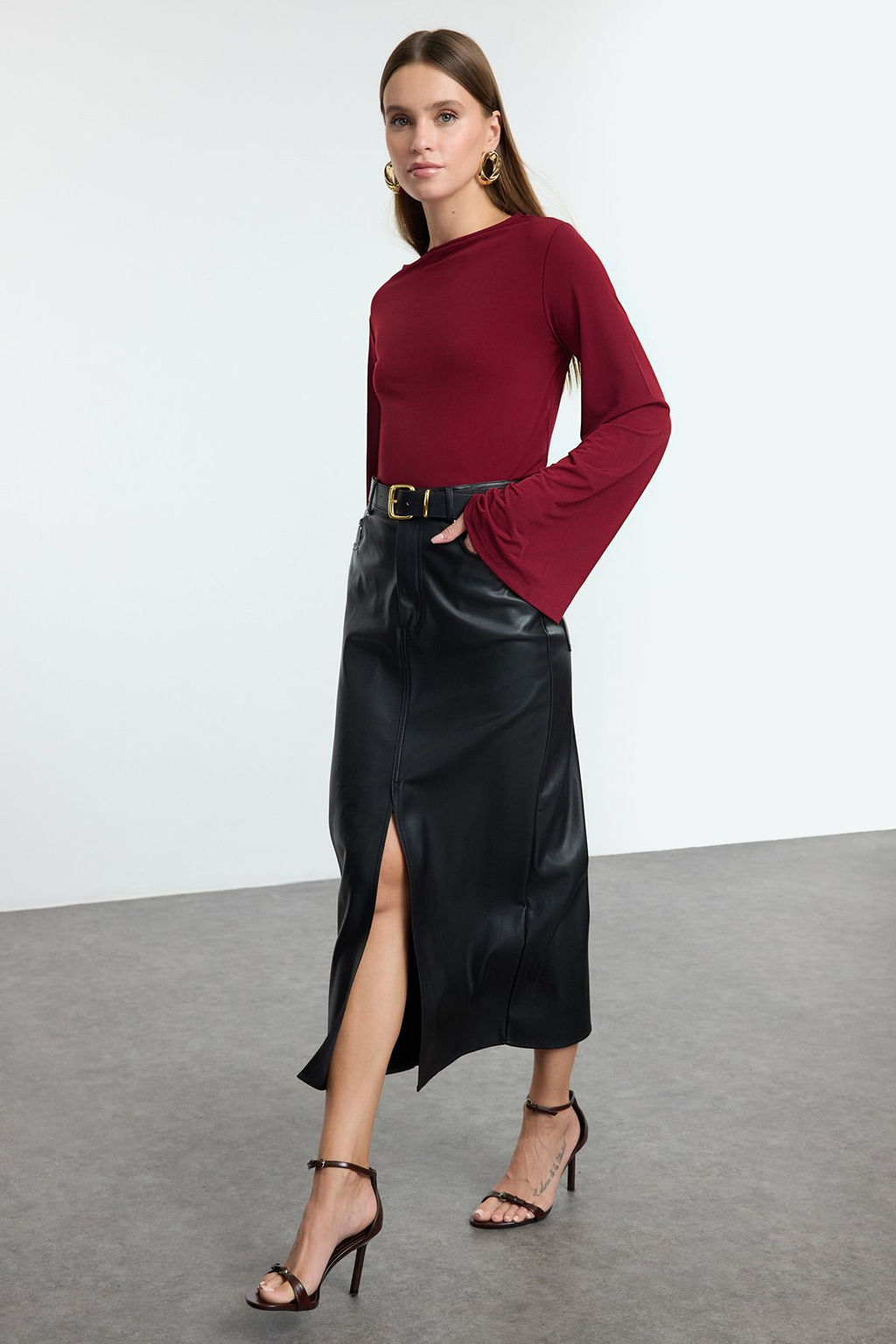 Koyu Visne Relaxed/Rahat Kal?p Ispanyol Kol Esnek Orme Bluz TWOAW25BZ00203
