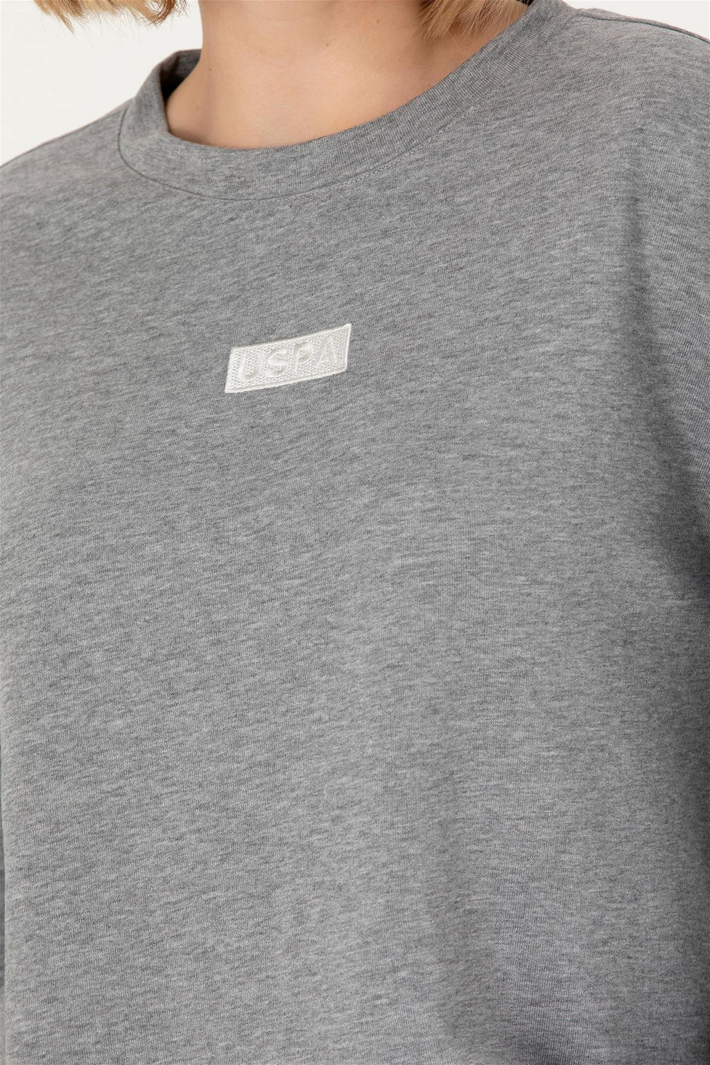 U. S. Polo Assn Женский базовый свитшот серого меланжевого цвета с круглым вырезом - U.s. polo assn фото 7