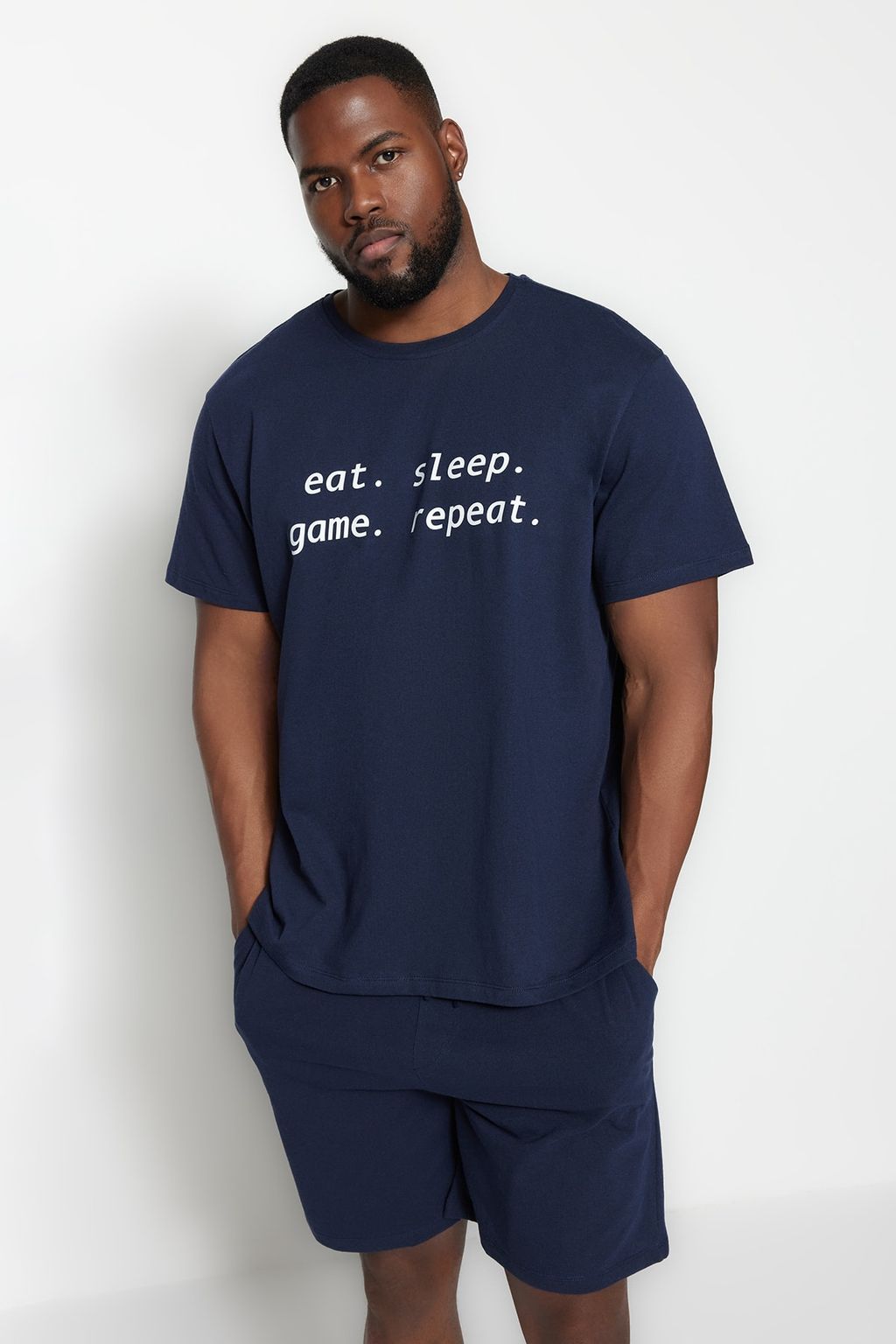 TRENDYOL MAN Buyuk Beden Lacivert Regular Fit Rahat Slogan Bask?l? Orme Sortlu Pijama Tak?m? TMNSS23PT00013 - Trendyolmilla фото 12