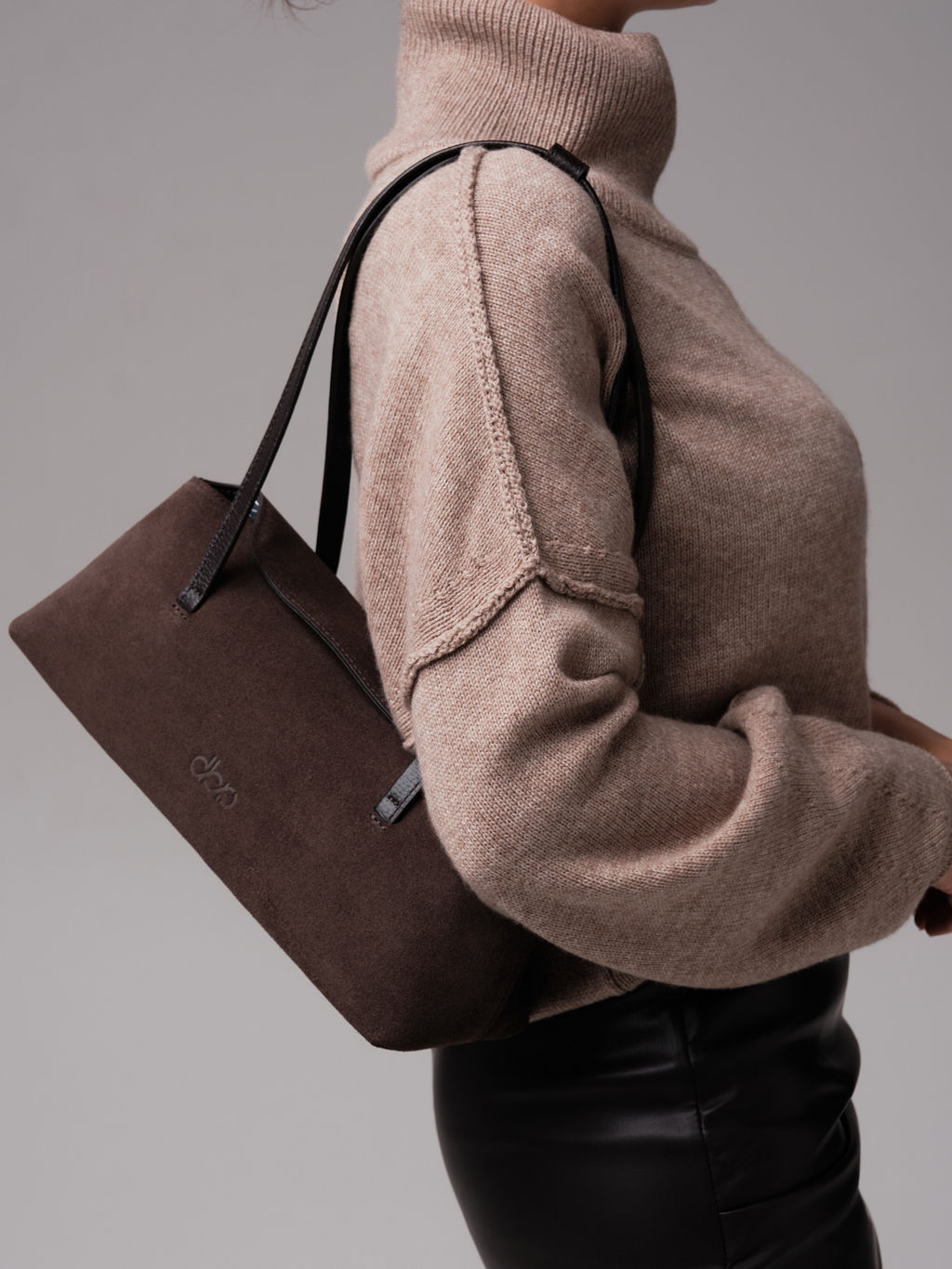 Замшевая сумка Raduy DBR 31127 темно-коричневый  фото 2