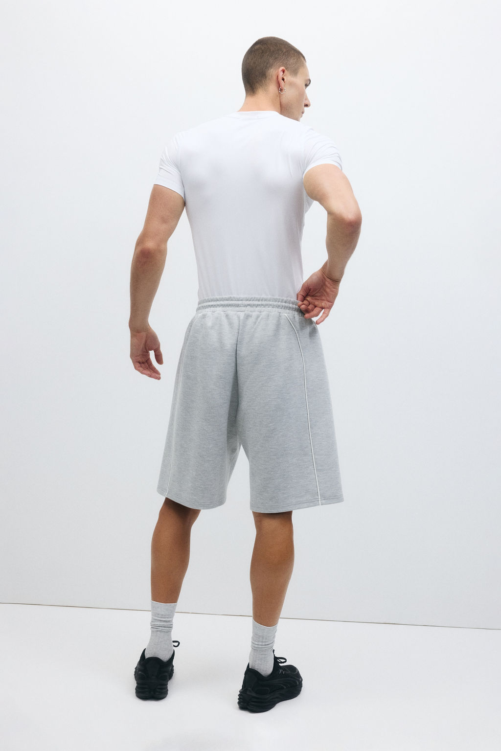 Pantal?n corto de deporte con DryMove Loose Fit - H&m фото 7