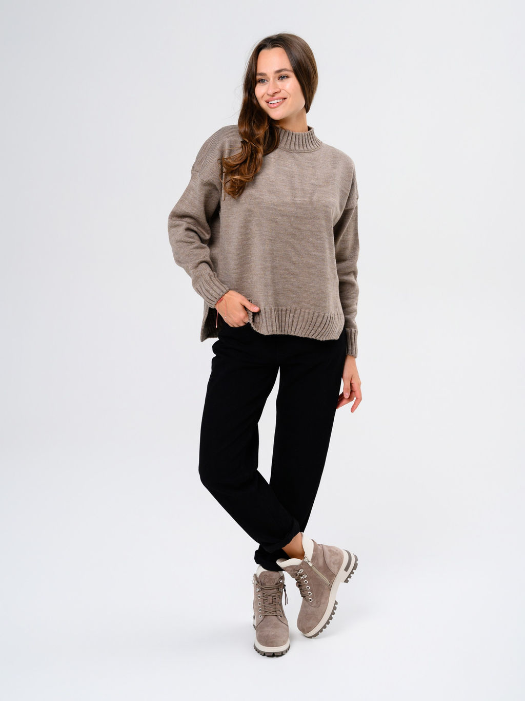 Ботинки 261.uno9br.Капучино замша+бежевый/мех