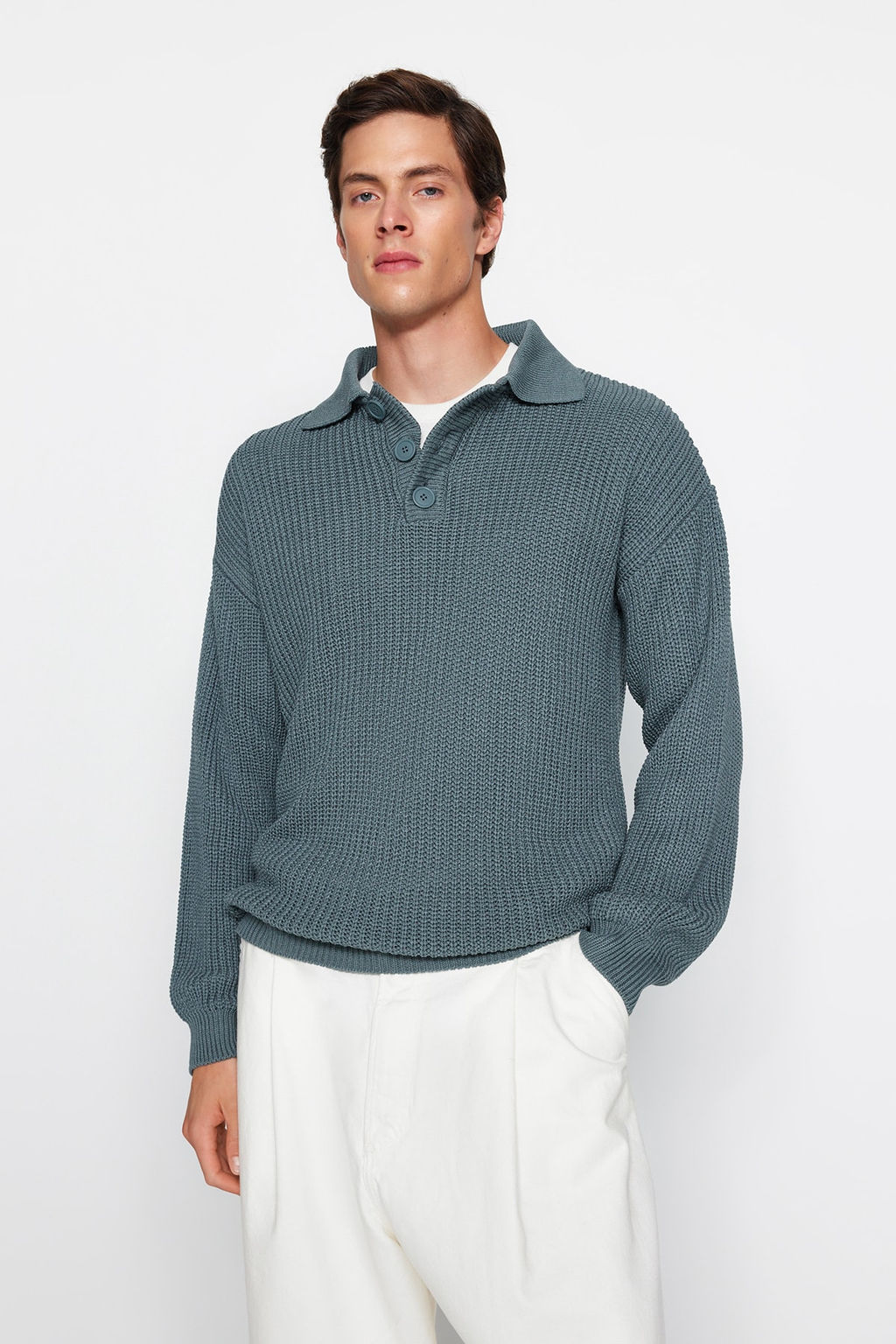 TRENDYOL MAN Unisex Petrol Oversize Fit Genis Kal?p Polo Yaka Tuylenmeyen Basic Triko Kazak TMNAW24KZ00000