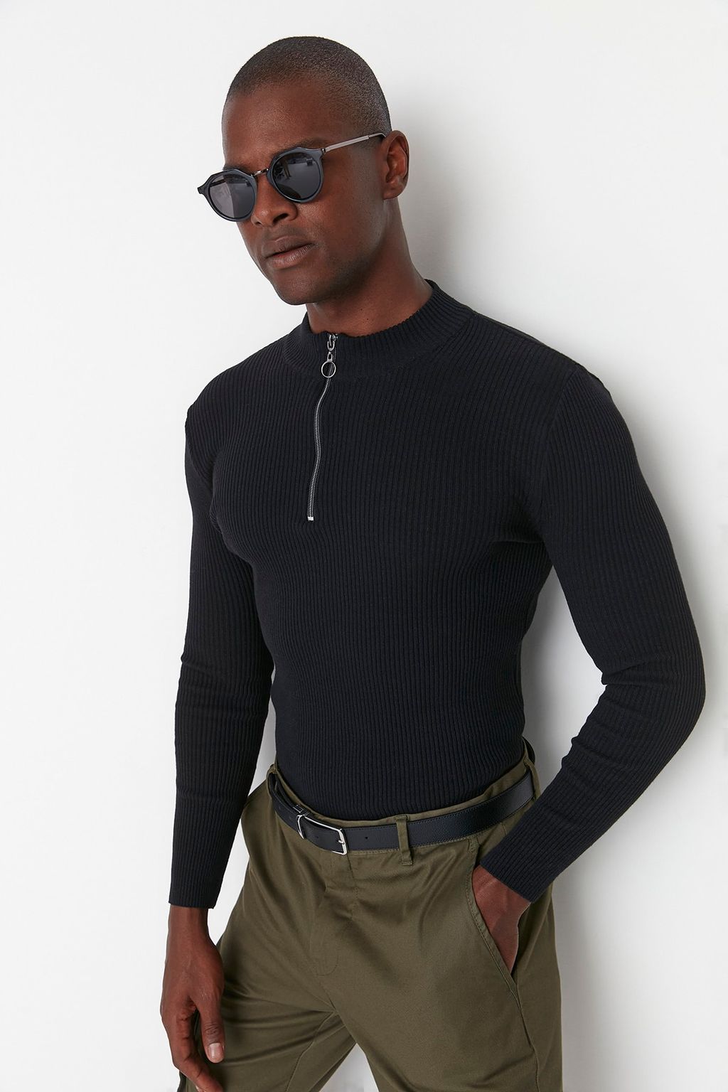 TRENDYOL MAN Siyah Fitted Dar Kal?p Pamuklu Couple/Cift Yar?m Bal?kc? Yaka Fermuarl? Fitilli Kazak TMNAW20KZ1034 - Trendyolmilla фото 10