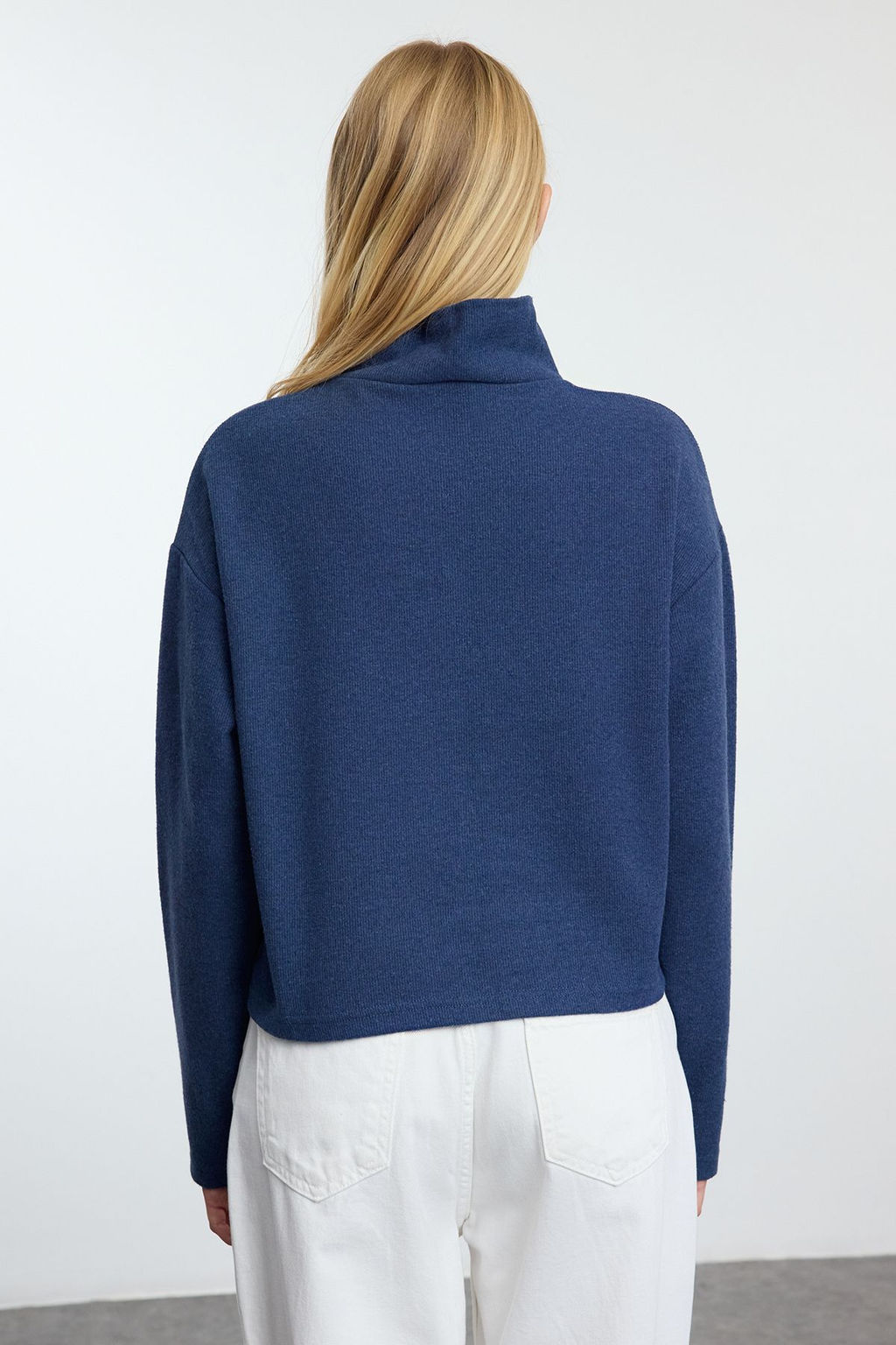 Indigo Selanik/Triko Gorunumlu Fermuarl? Yaka Regular/Normal Kal?p Orme Sweatshirt TWOAW22SW0732