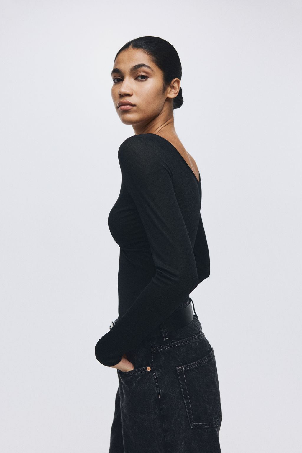 Top brillante con detalle girado - H&m фото 7