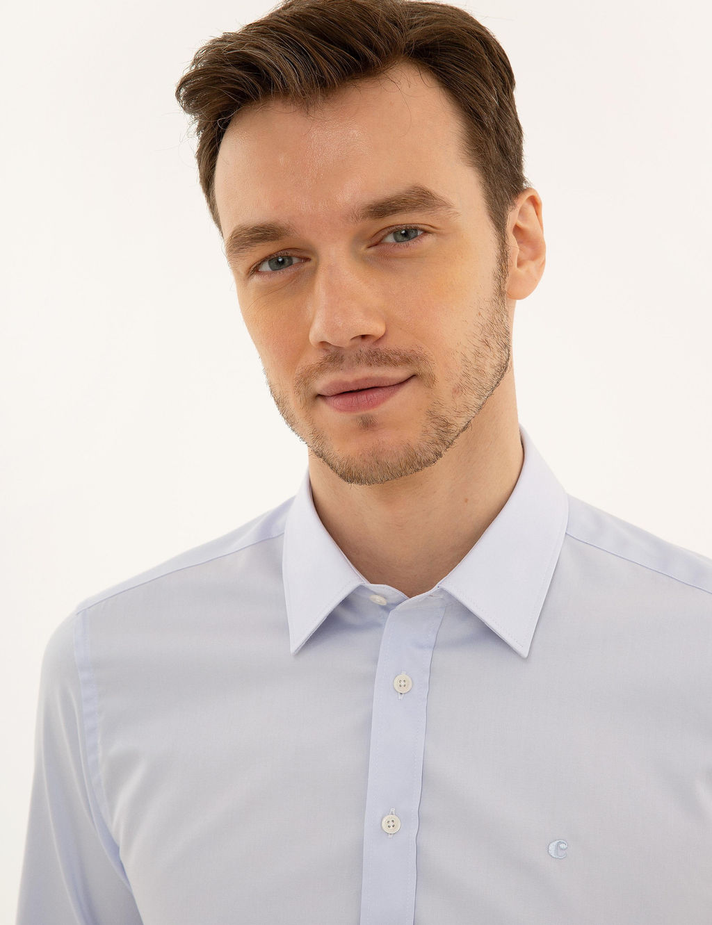 Голубая базовая рубашка зауженного кроя с длинным рукавом - Cacharel фото 2