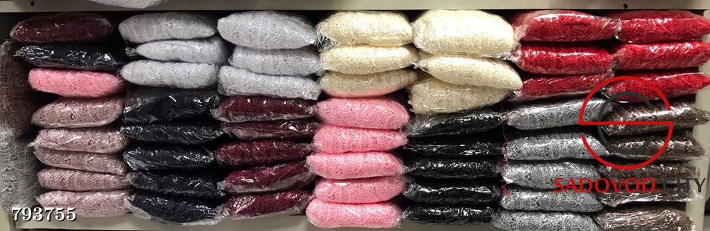 Кружево гипюровое, ширина 2,5 см, длина 13,5 метров.