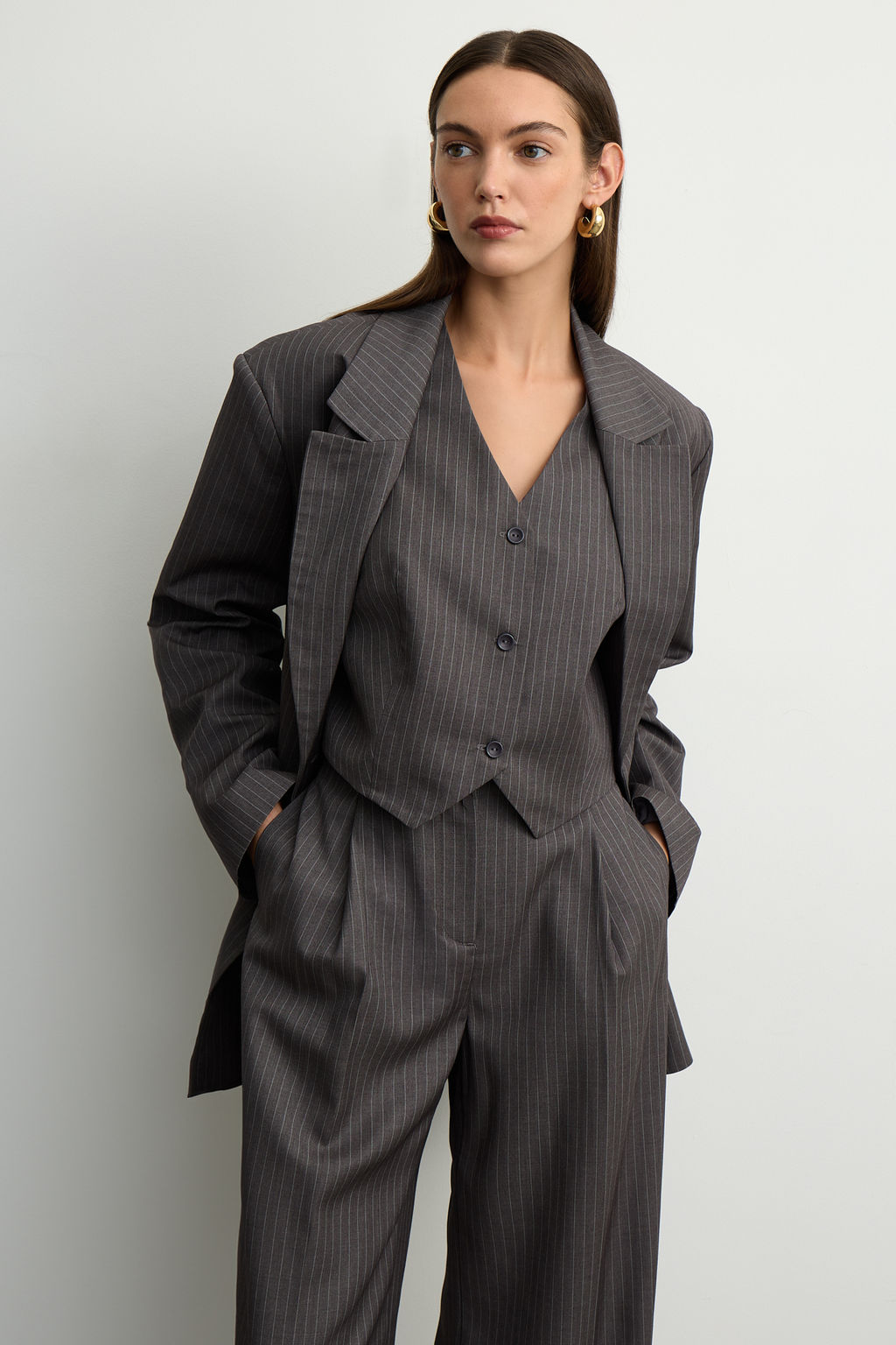 Брюки из костюмной ткани со складками - Mollis фото 2