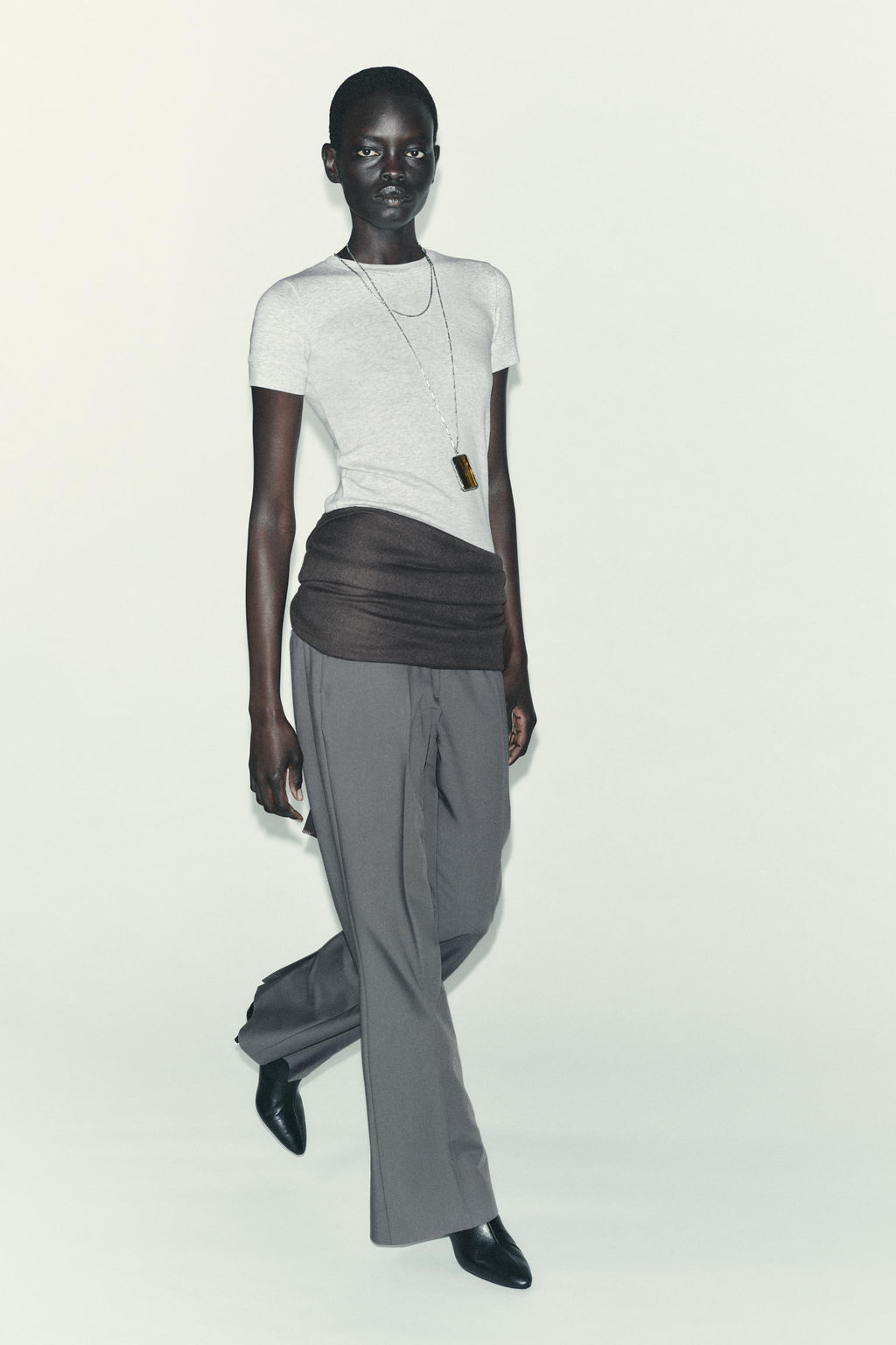MINIMAL SHORT SLEEVE T-SHIRT