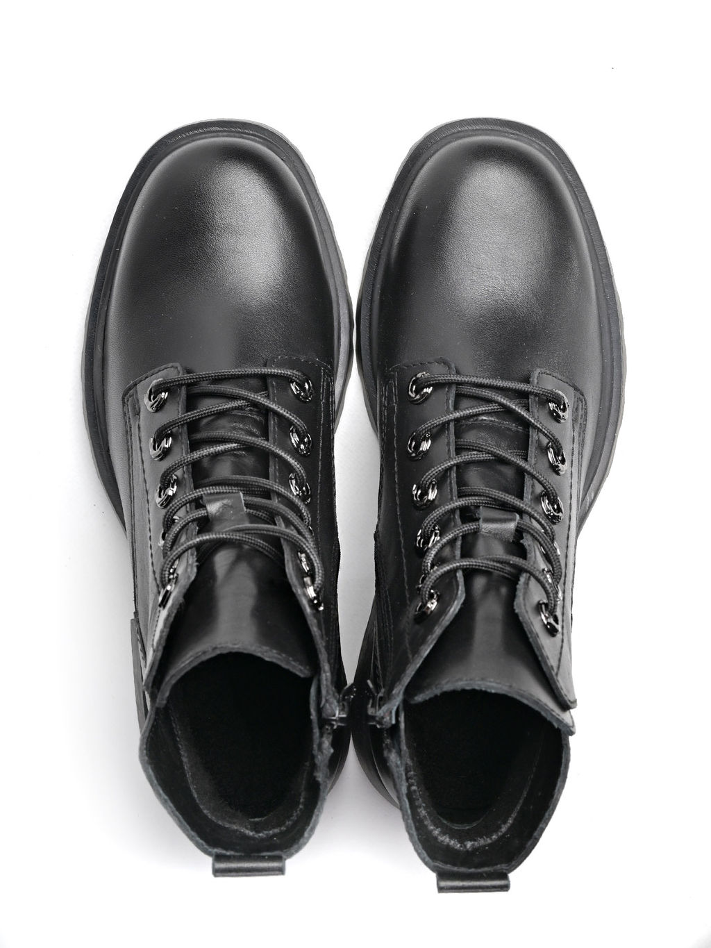 Ботинки Ионесси