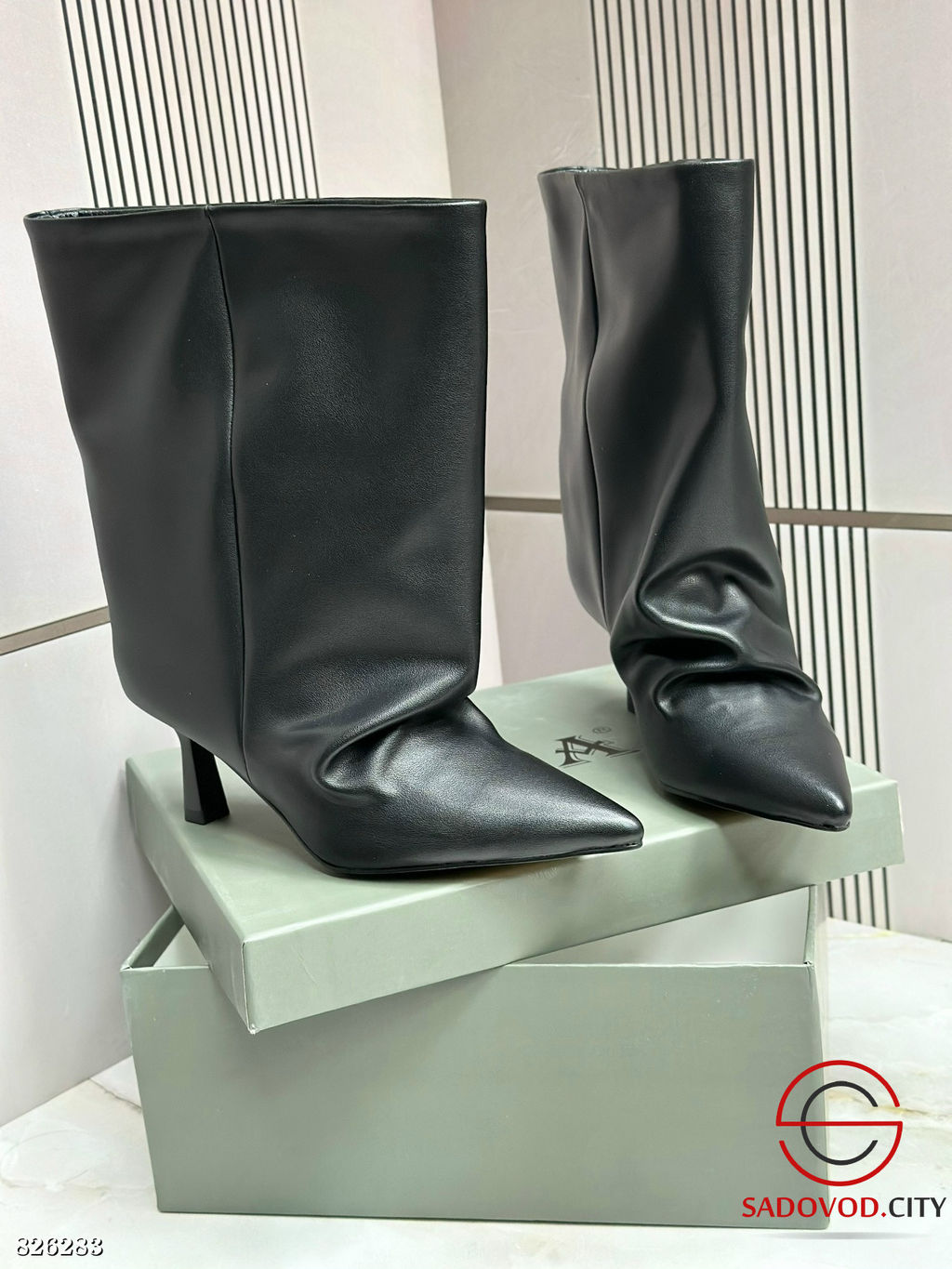 Сапоги женские на каблуке