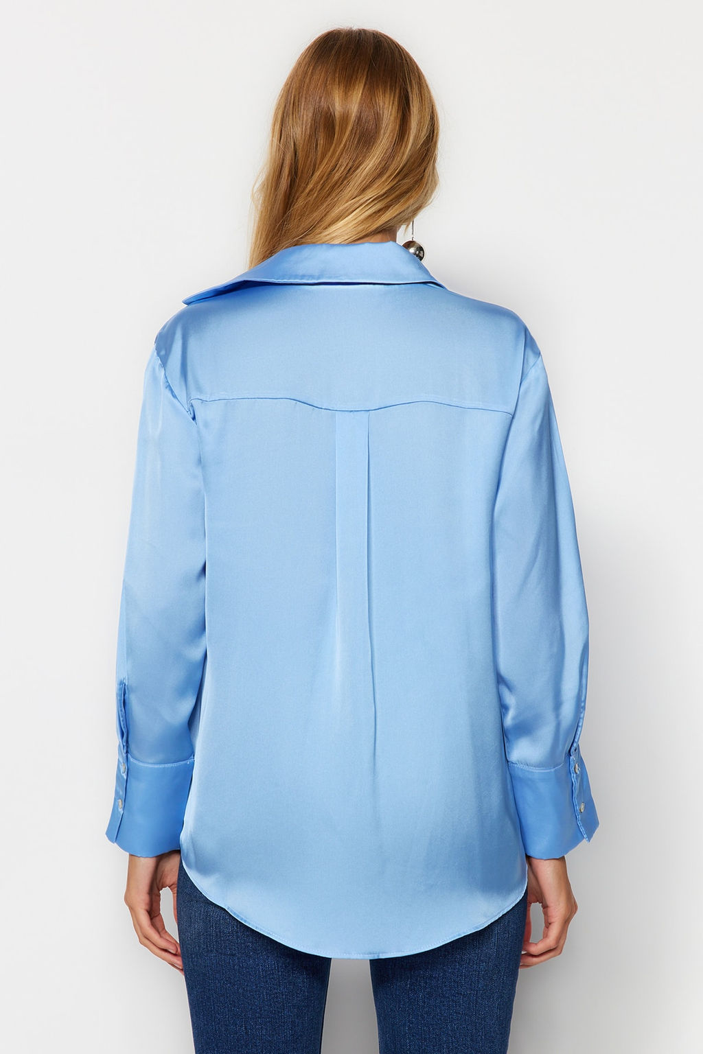 TRENDYOLMILLA Lacivert Oversize/Genis Kal?p Saten Dokuma Gomlek TWOAW24GO00211 фото 7